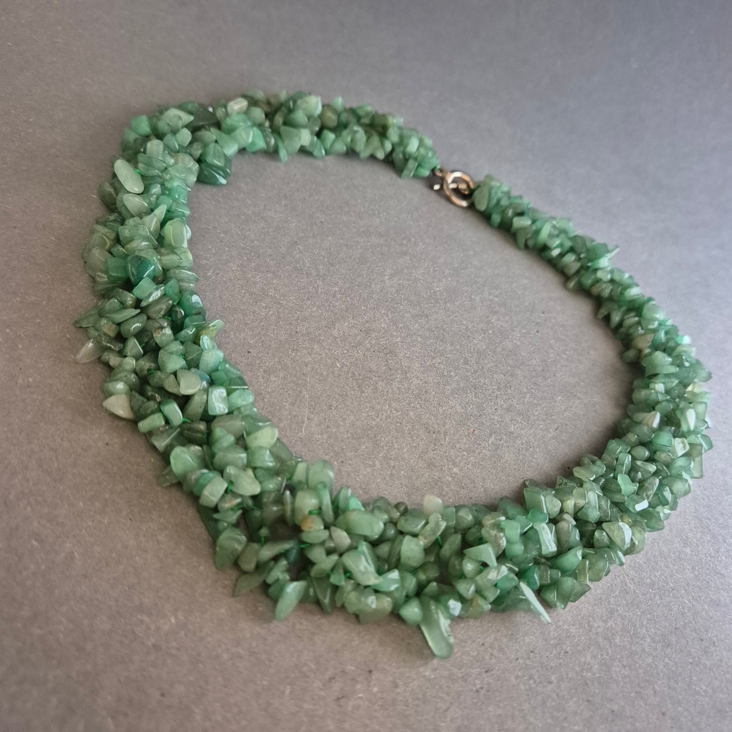 Grüne Edelstein-Kette aus Aventurin-Splittern