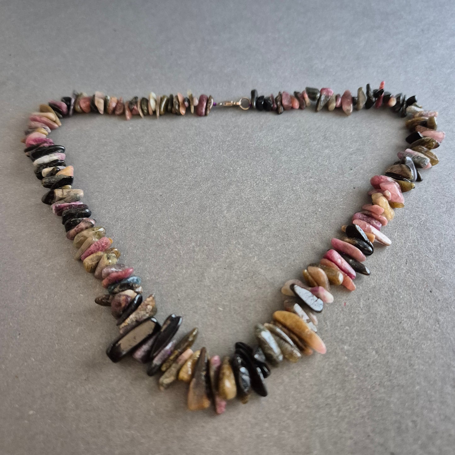 Natürliche Splitterkette mit buntem Turmalin-Mix