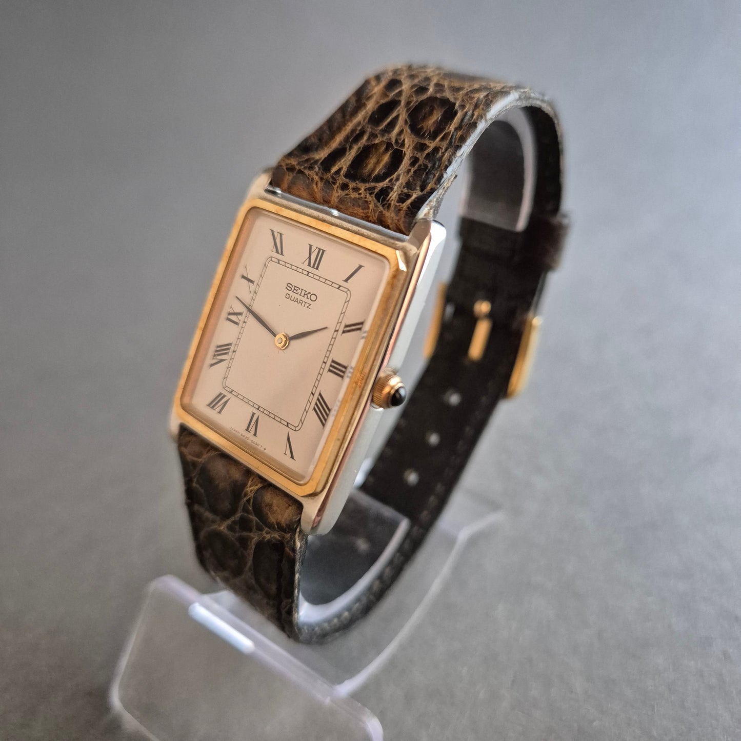 Seiko Herren Uhr – Klassischer Vintage-Look mit römischen Ziffern