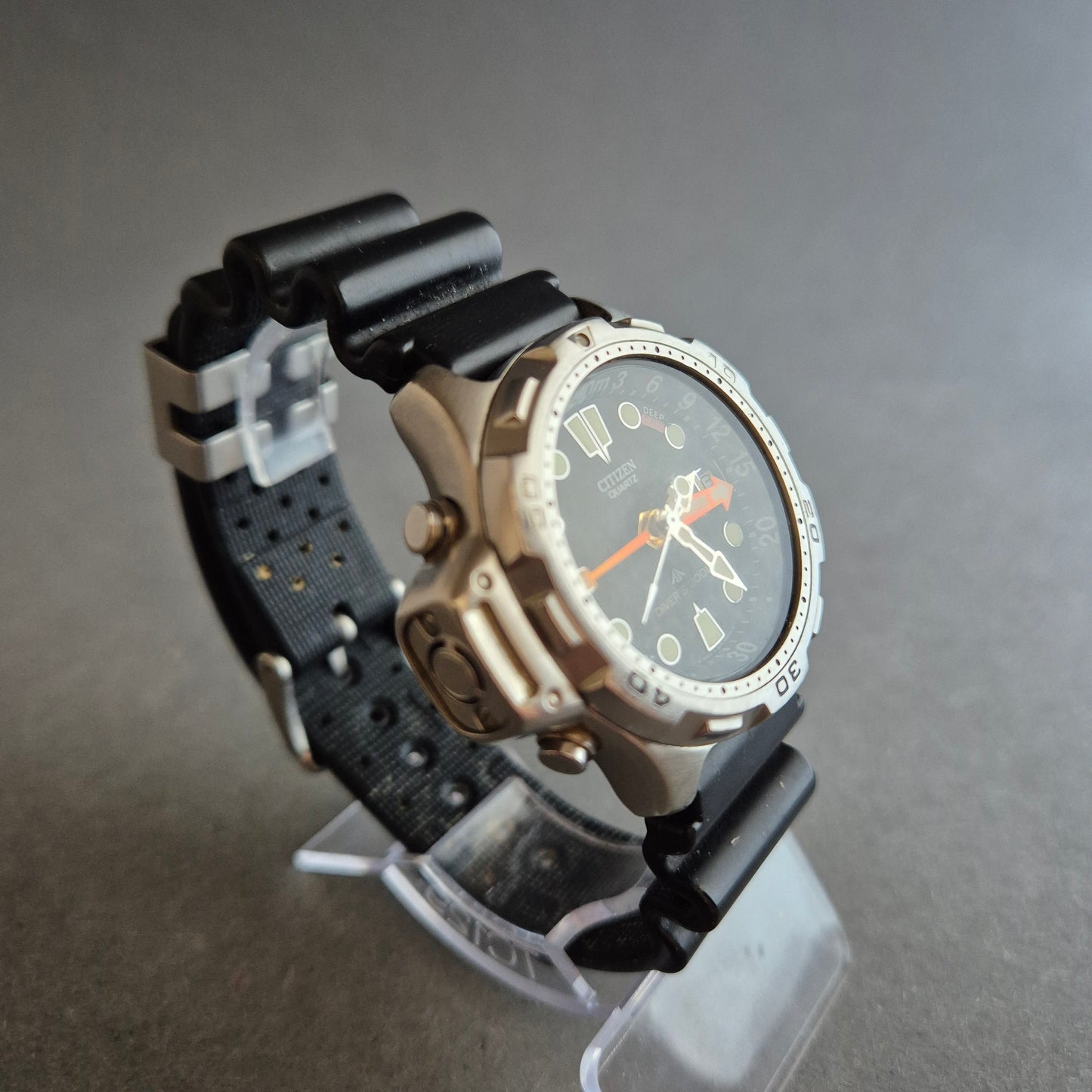 Robuste Citizen Promaster Taucher Uhr – Profi-Design bis 200 m