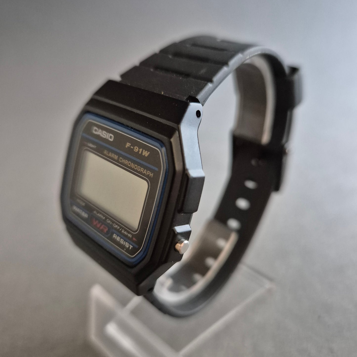 Kultige Casio F-91W Digitaluhr – Retro-Design & Alltagsfunktionen
