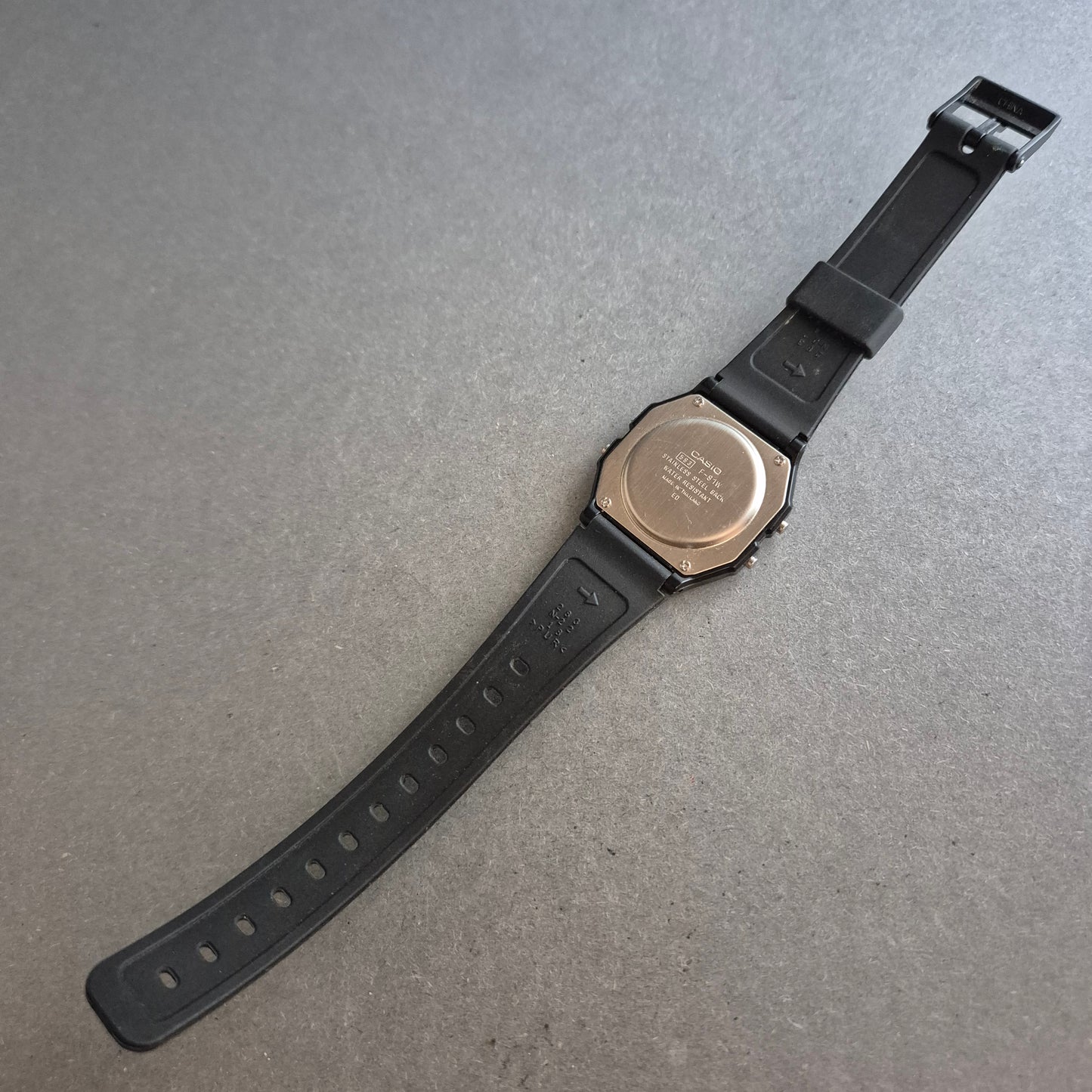 Kultige Casio F-91W Digitaluhr – Retro-Design & Alltagsfunktionen