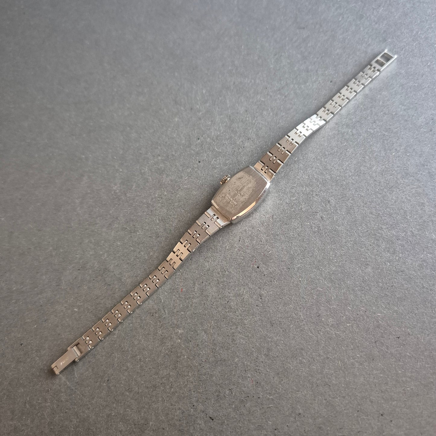 Vintage ERO Damenarmbanduhr – Schlichte Eleganz im Retro-Look