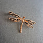 Elegante Libellen-Brosche in Roségold – Funkelndes Accessoire mit Stil