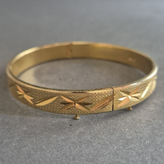 Vergoldeter Armreif mit Gravur – Klassisch elegant in 18K RGGP-Optik