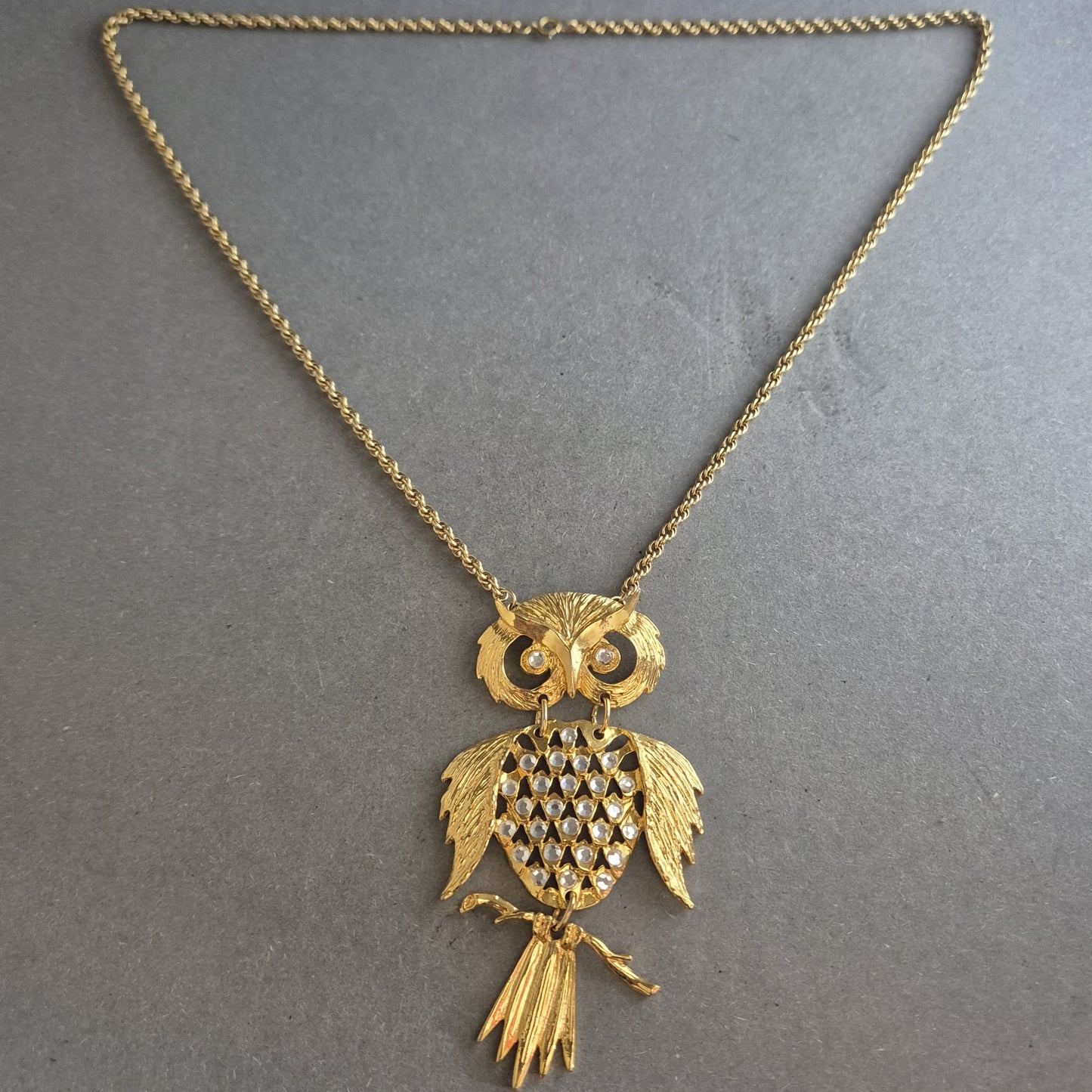 Vergoldete Eulen-Halskette mit Strass – Vintage-Schmuck mit Charakter