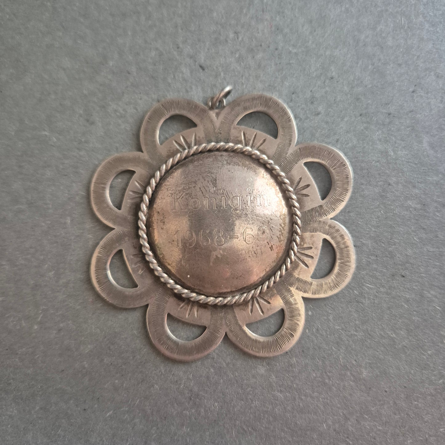 Historischer Anhänger Carl Jasper aus 900er Silber – Handarbeit von 1968