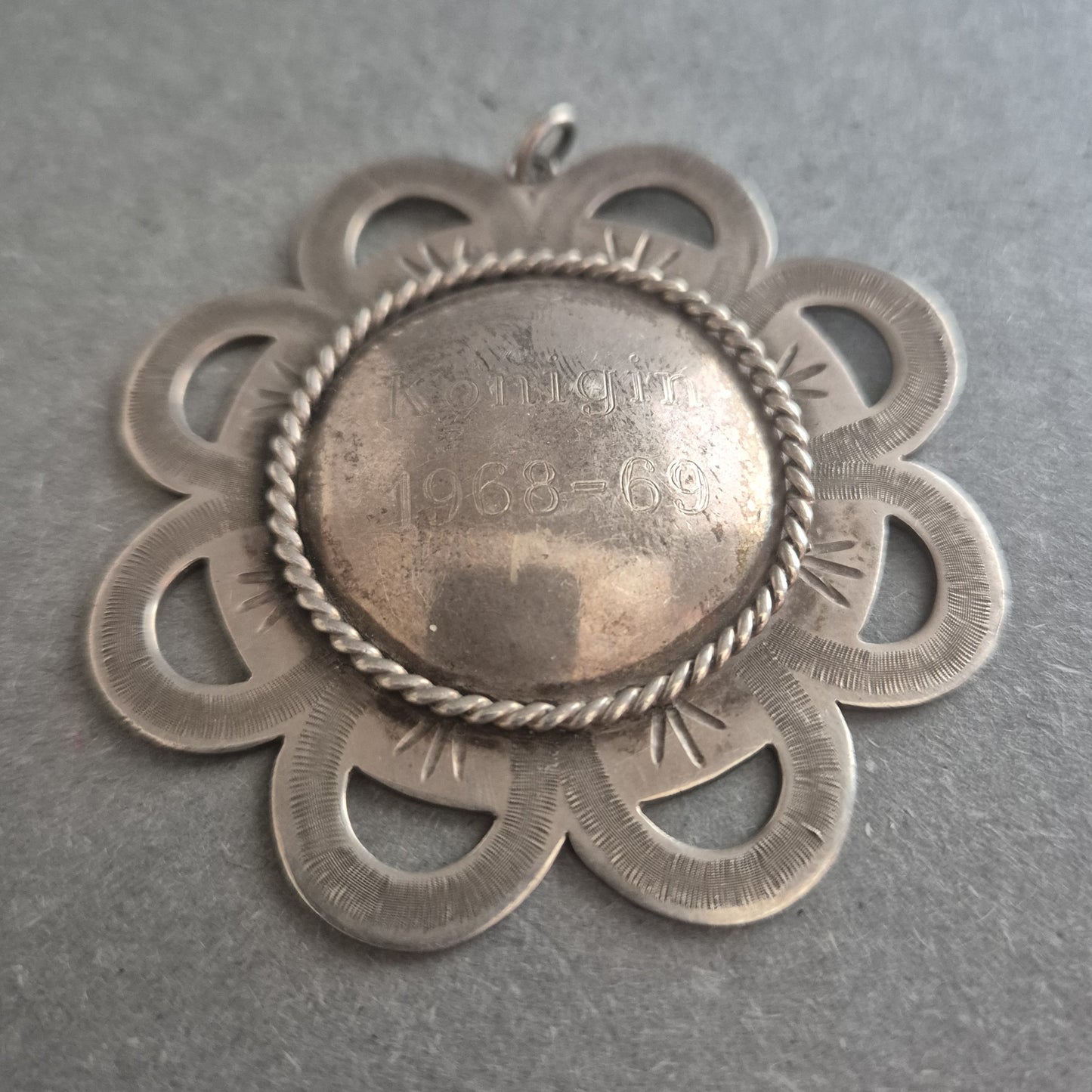 Historischer Anhänger Carl Jasper aus 900er Silber – Handarbeit von 1968