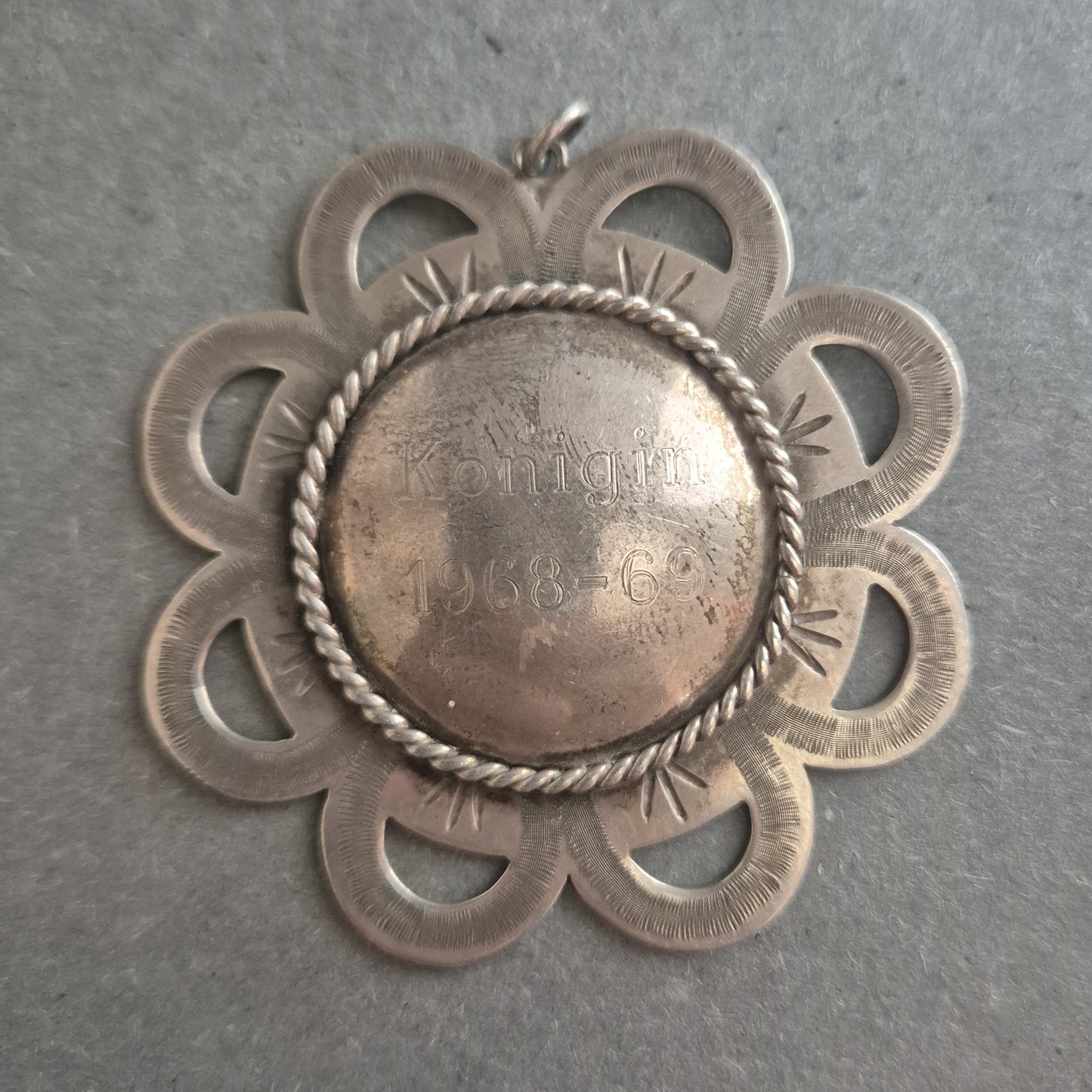 Historischer Anhänger Carl Jasper aus 900er Silber – Handarbeit von 1968