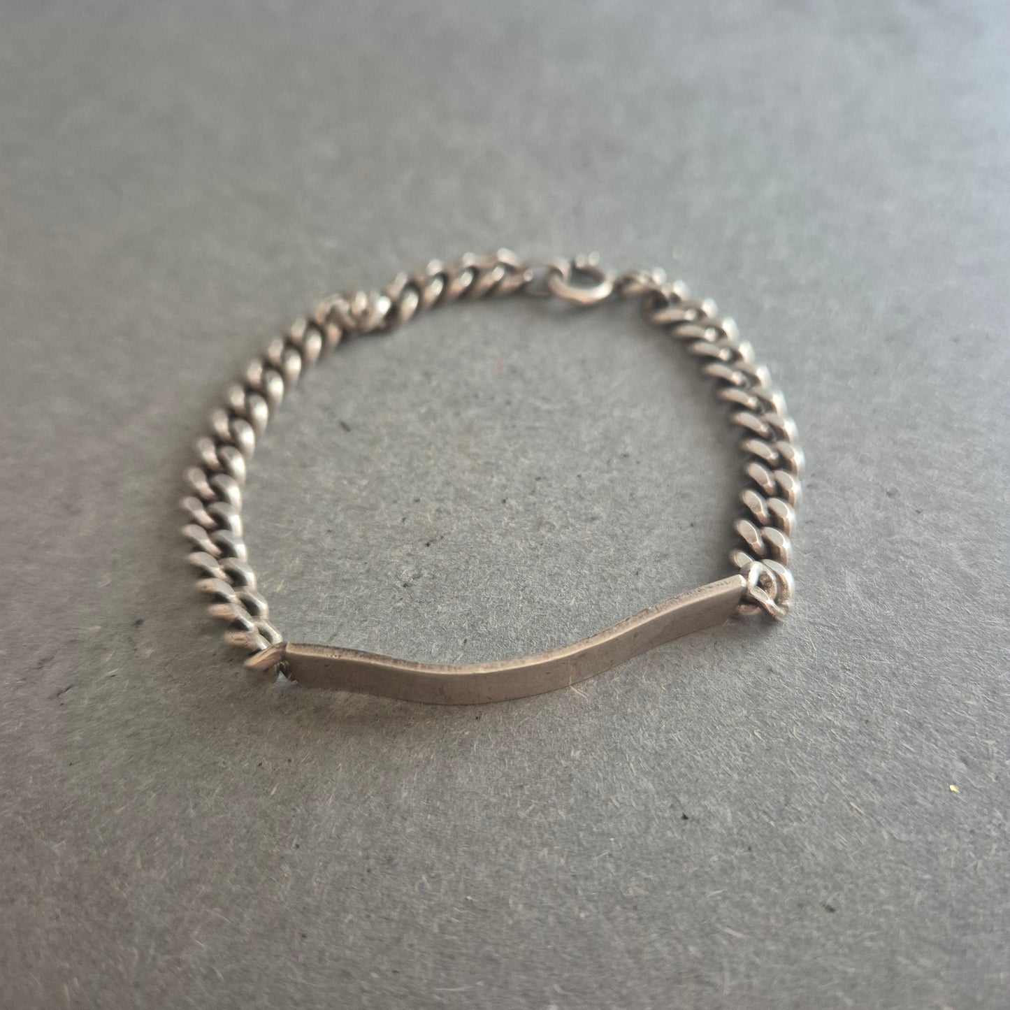 Klassisches ID-Armband aus 925er Silber – Gravurfeld & Panzerkette