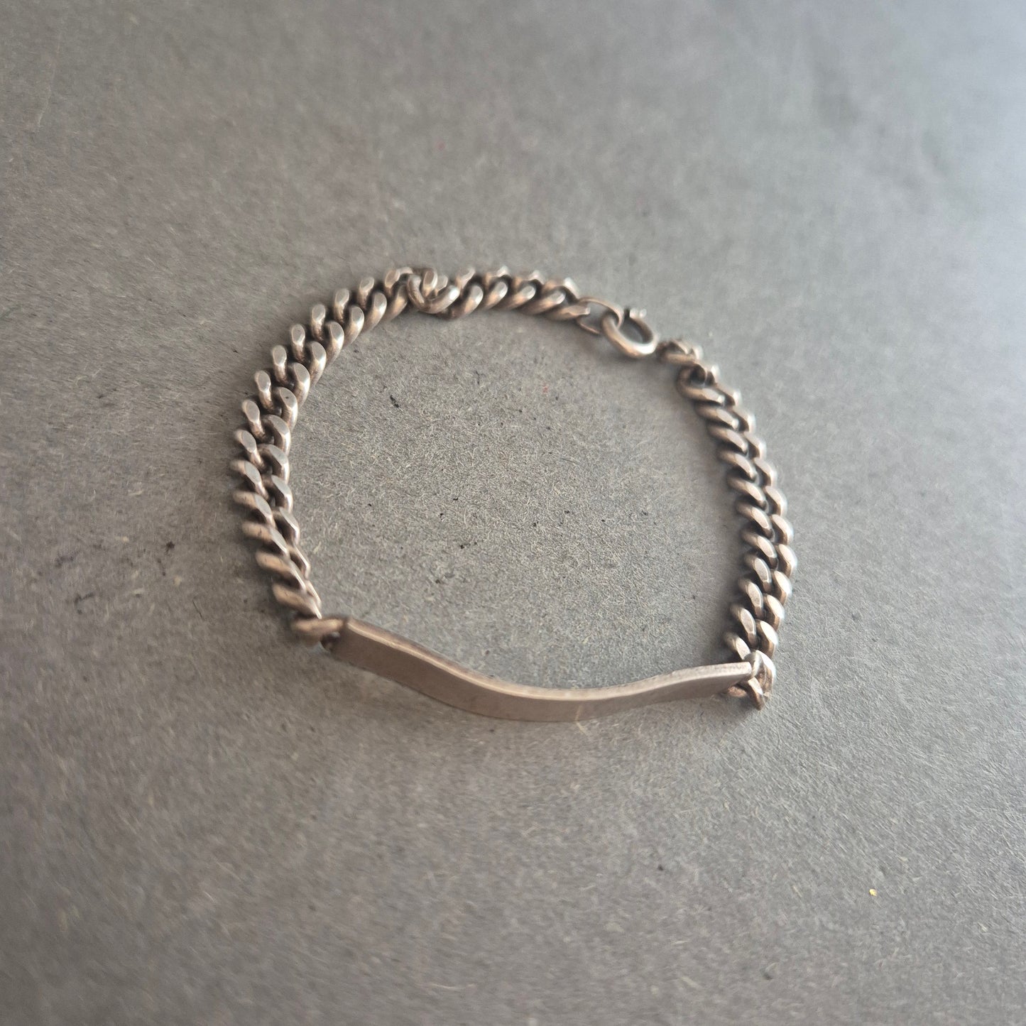 Klassisches ID-Armband aus 925er Silber – Gravurfeld & Panzerkette