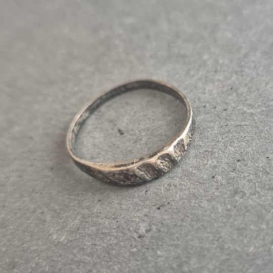 Schlichter Vintage-Ring aus Silber – Zarter Unisex-Stil