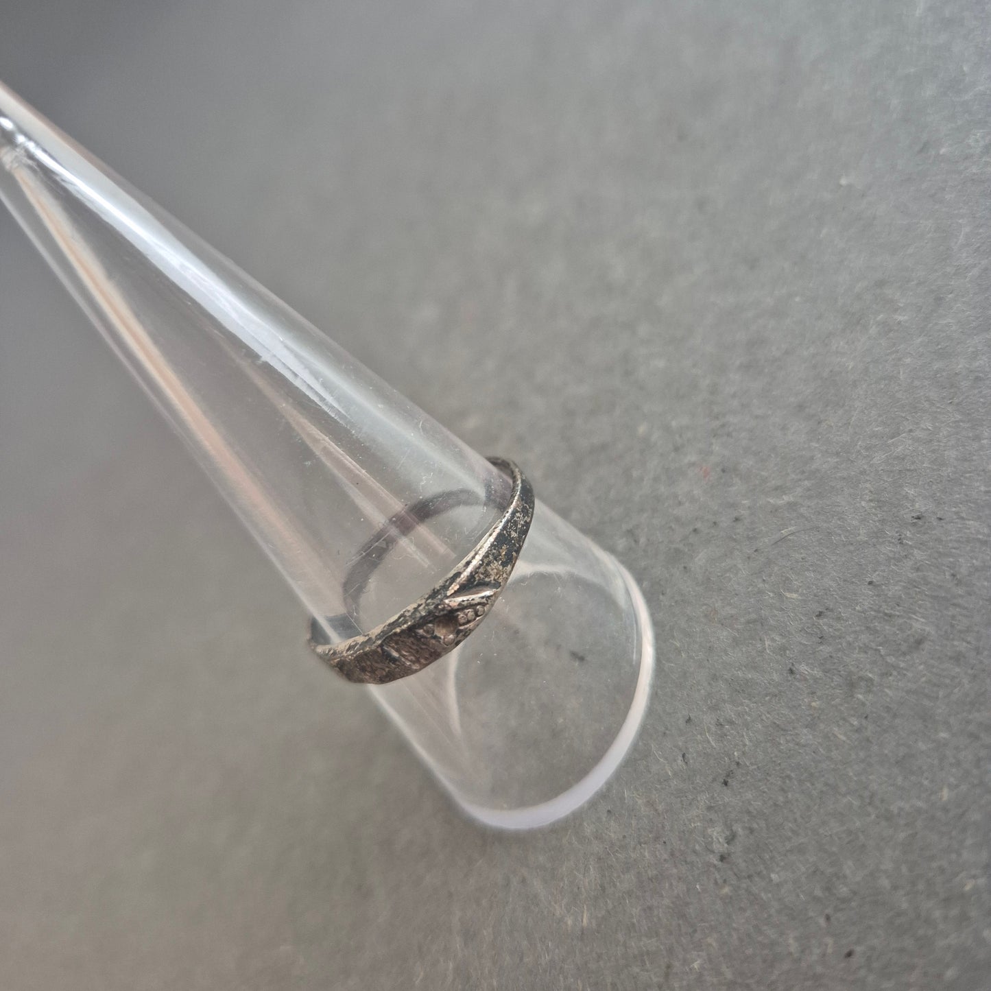 Schlichter Vintage-Ring aus Silber – Zarter Unisex-Stil