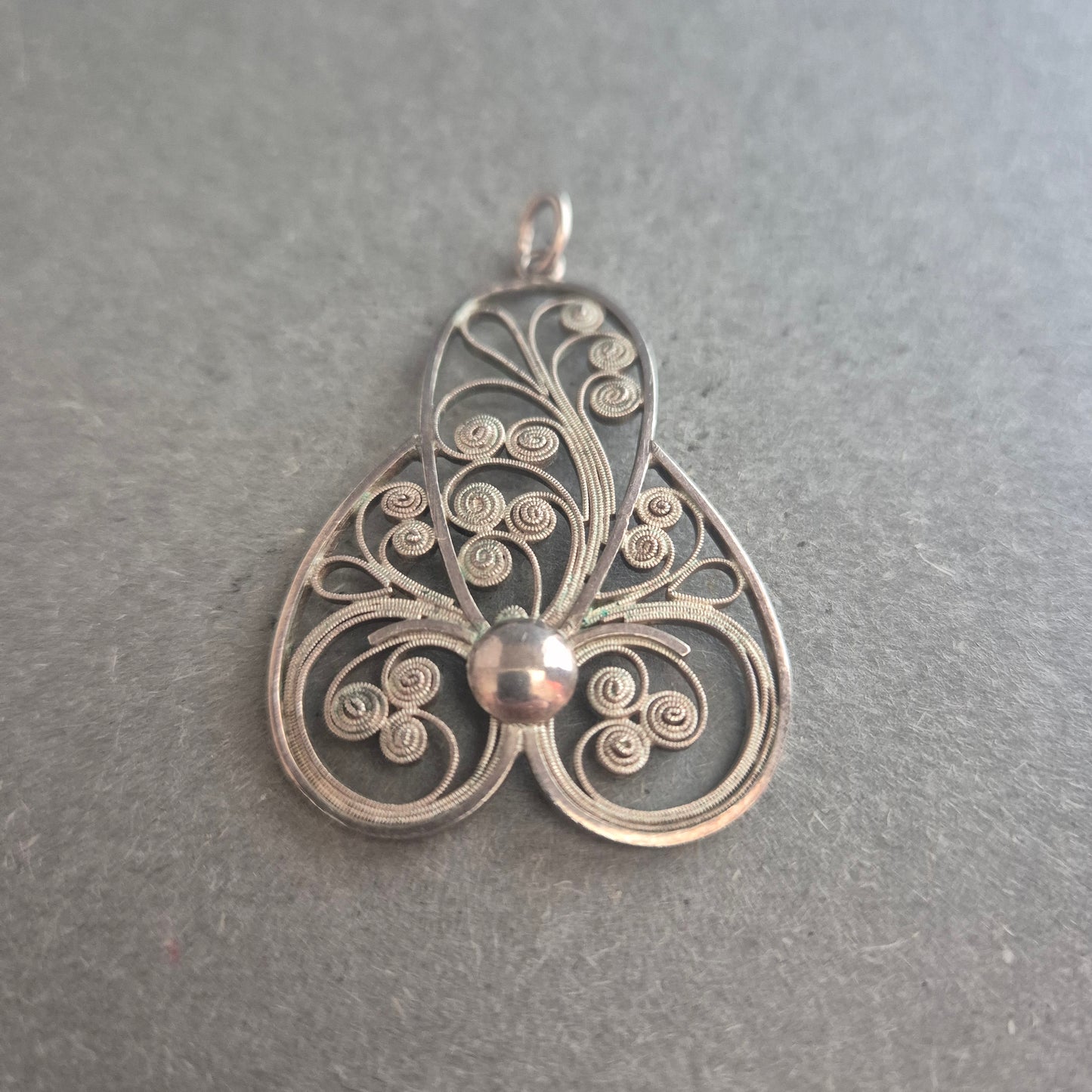 Feiner Filigran-Anhänger aus 925er Silber – Florales Vintage-Design