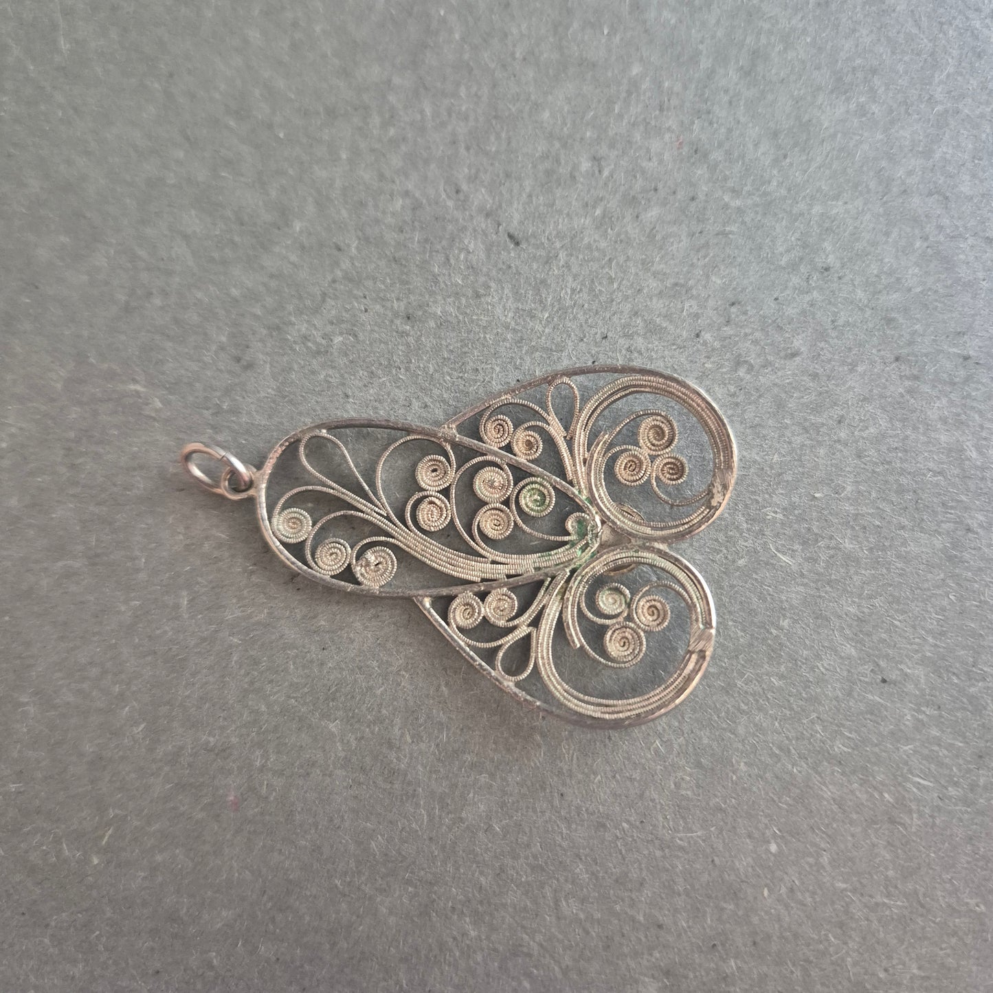 Feiner Filigran-Anhänger aus 925er Silber – Florales Vintage-Design