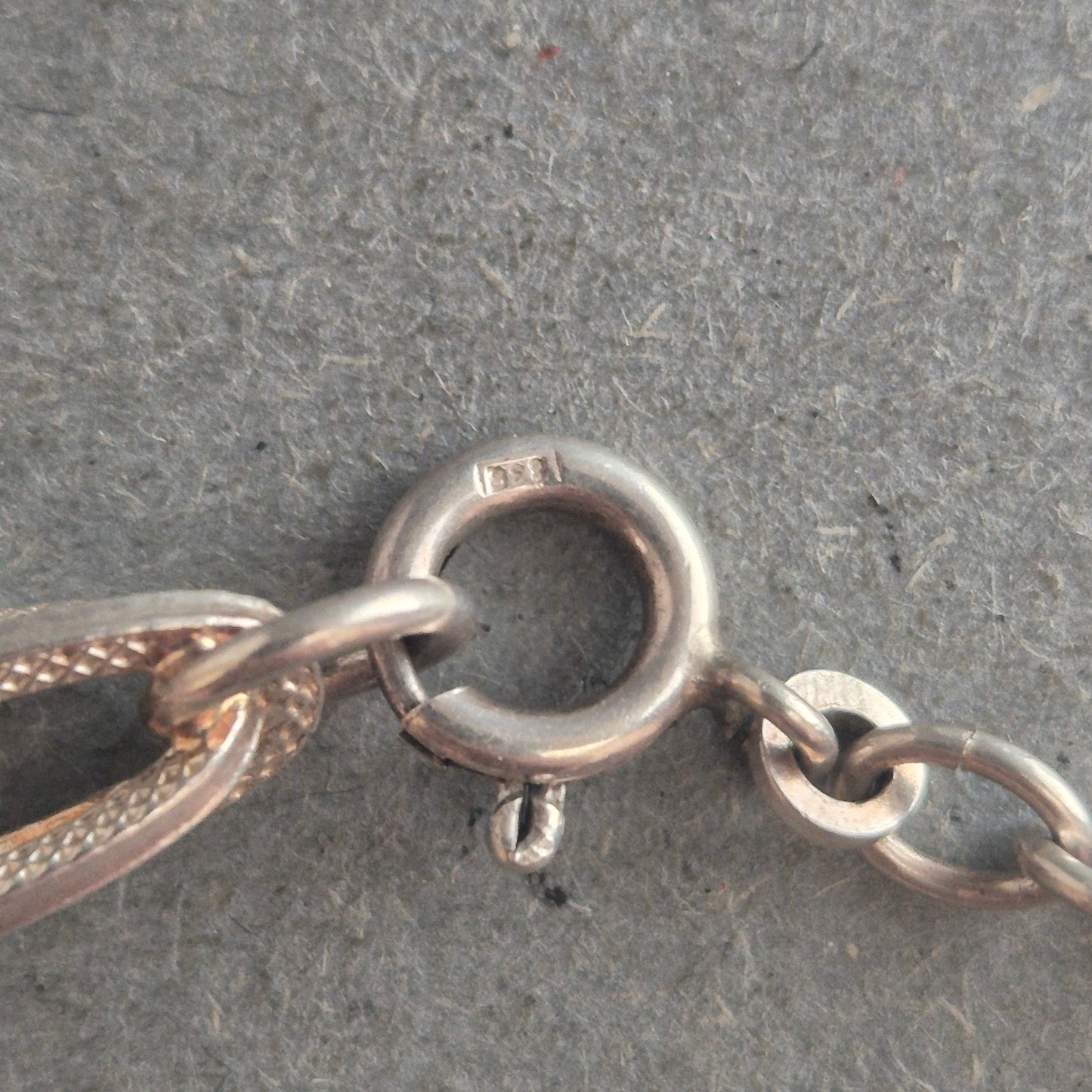 Feines Armband aus 835er Silber – Hohlglieder im klassischen Vintage-Stil