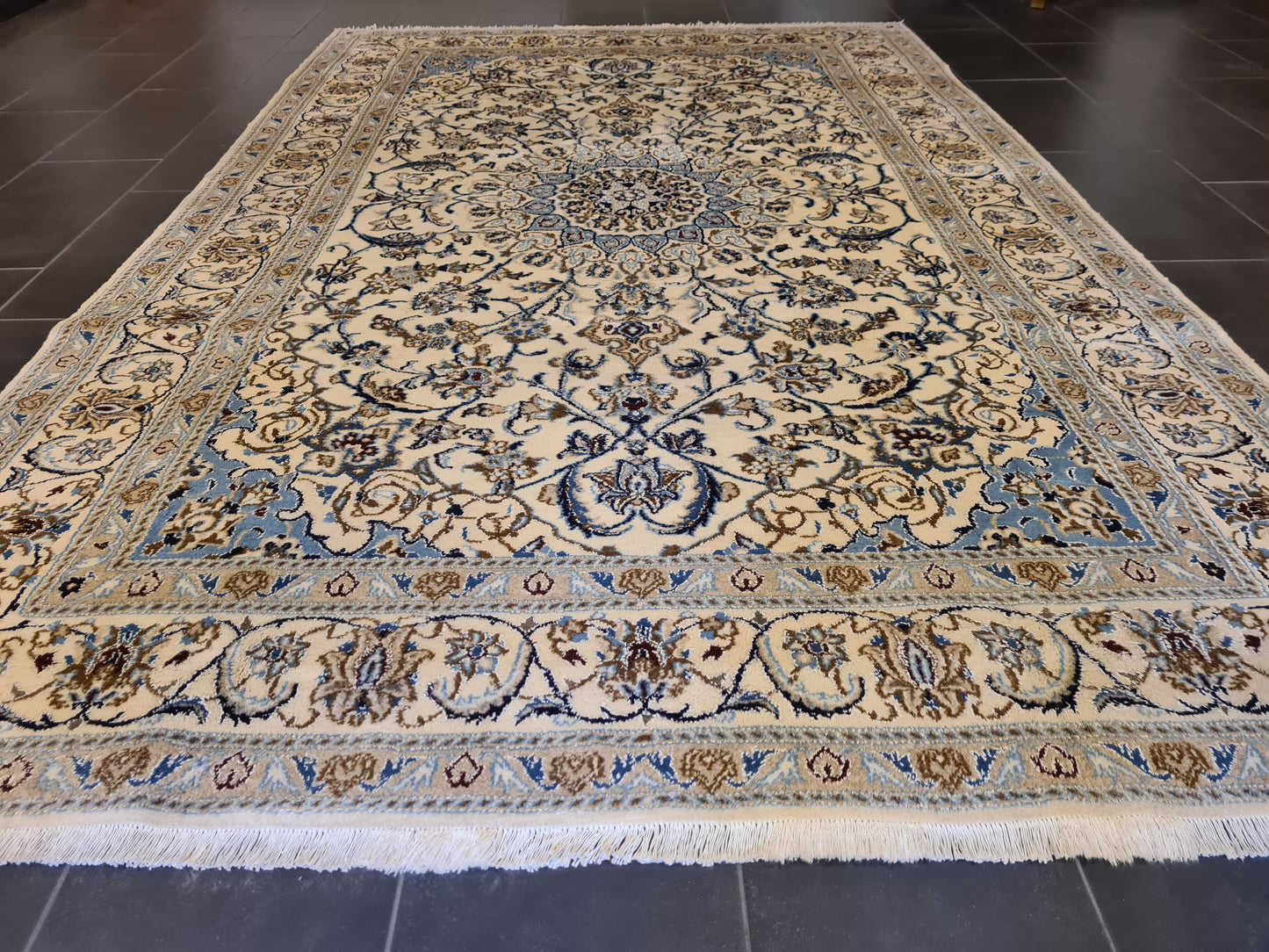 Perserteppich Orientteppich Handgeknüpfter Teppich Nain Seide 310x190cm