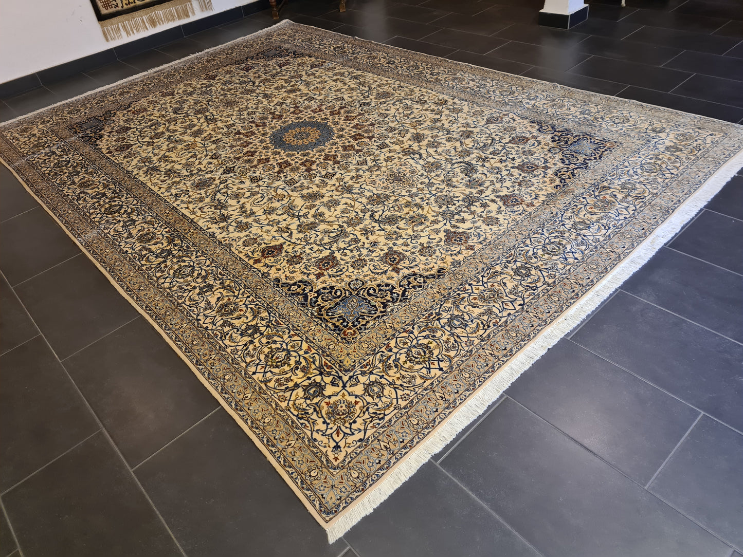 Seiden Perserteppich Handgeknüpfter Teppich Nain Habibian 365x255cm