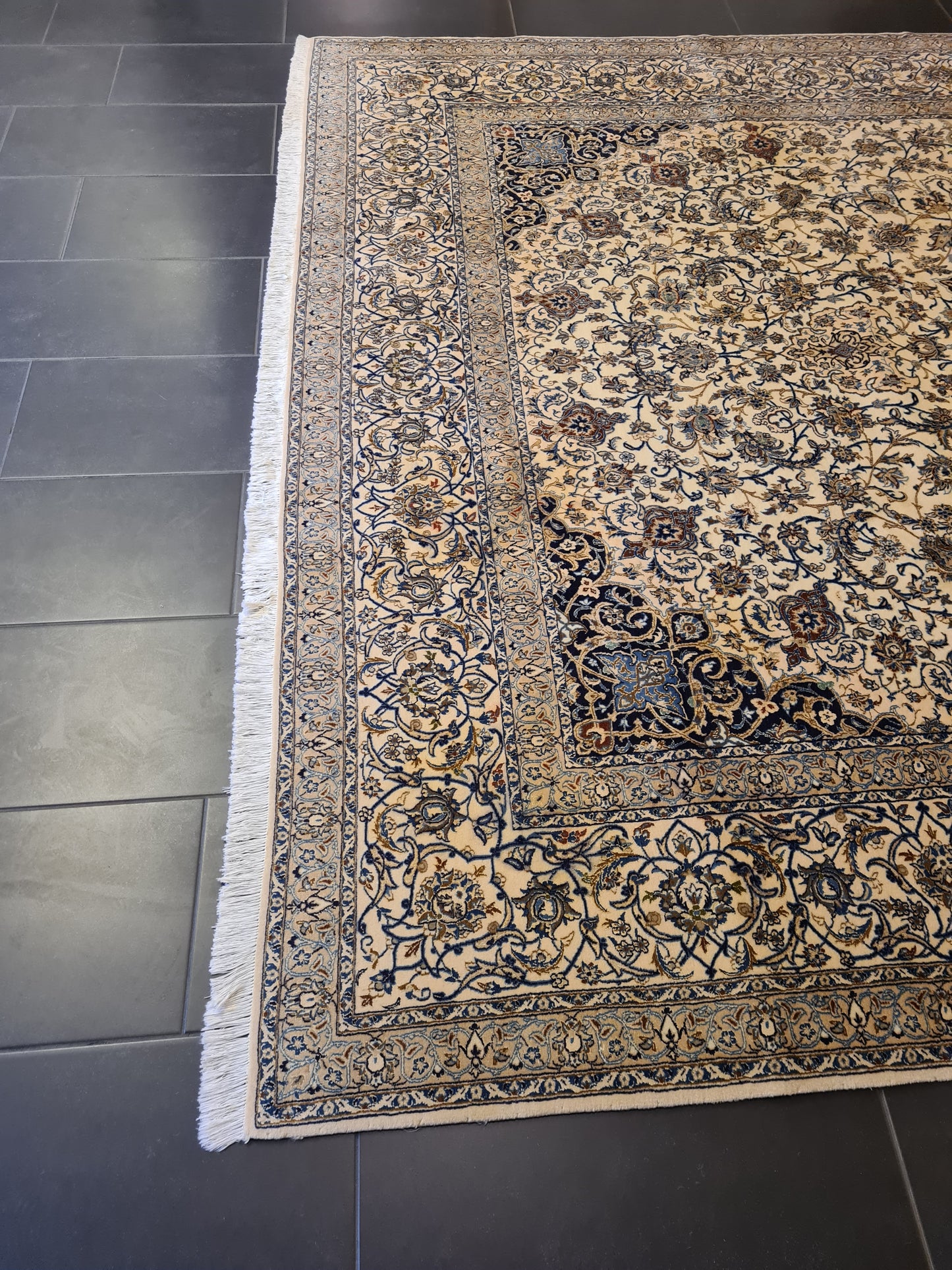 Seiden Perserteppich Handgeknüpfter Teppich Nain Habibian 365x255cm