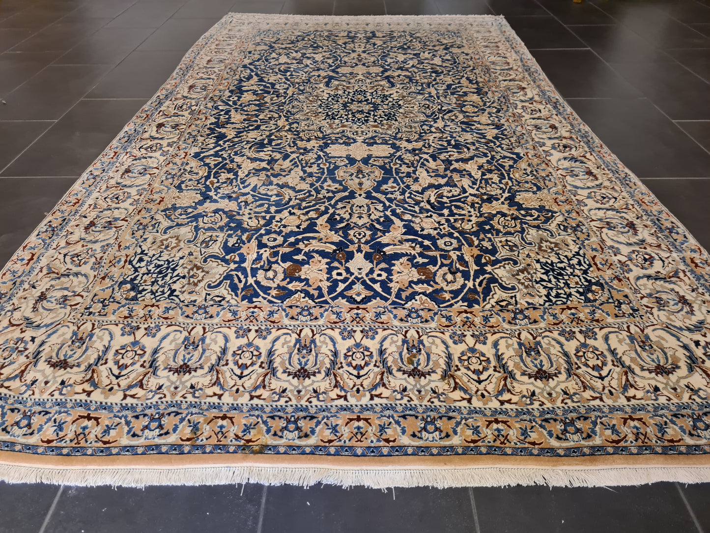 Seidenteppich Perserteppich Handgeknüpfter Teppich Nain 270x155cm