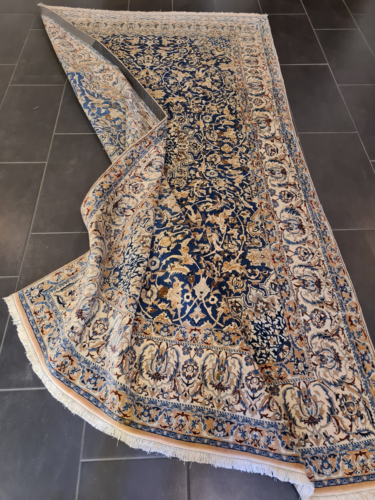 Seidenteppich Perserteppich Handgeknüpfter Teppich Nain 270x155cm