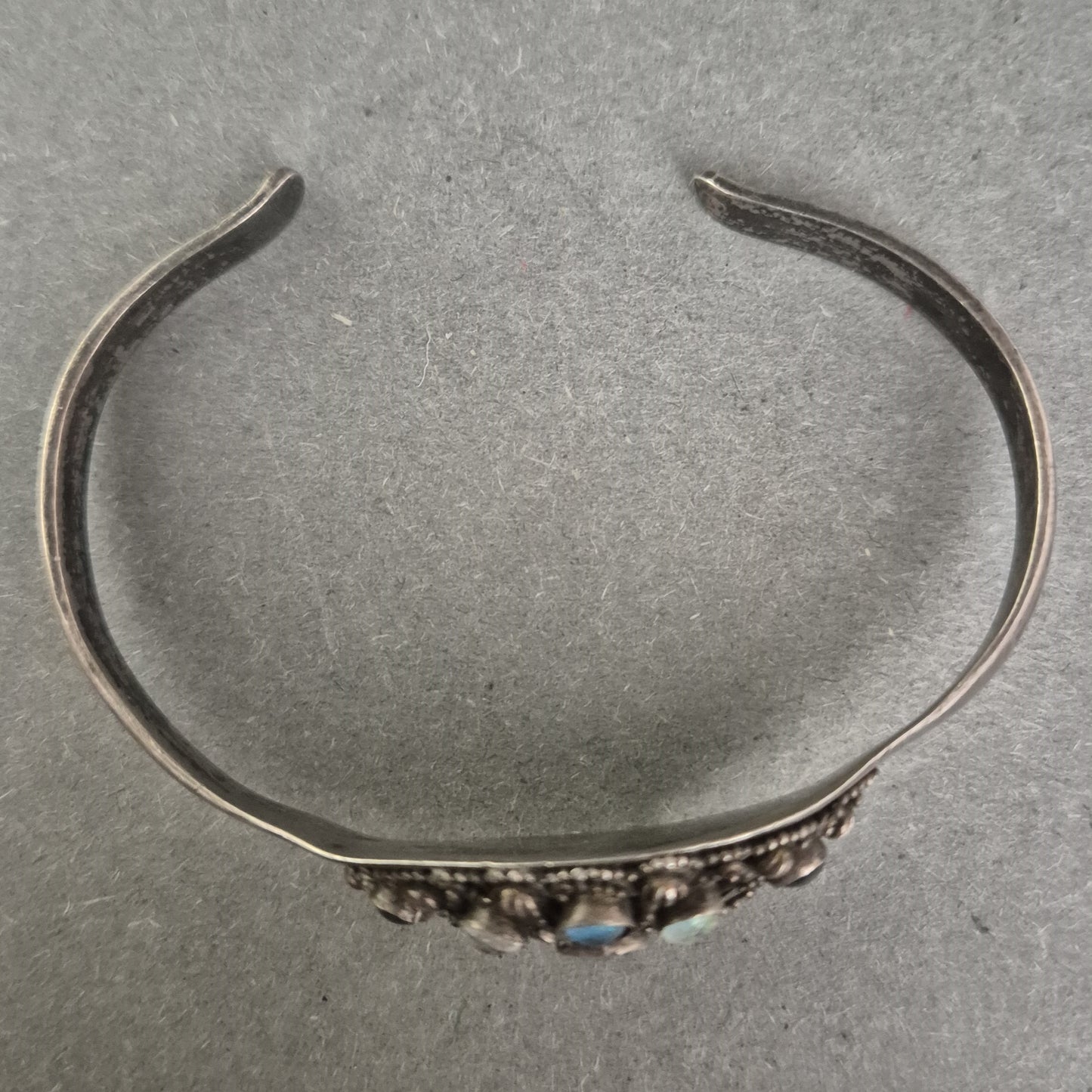 925er Silber Armreif mit Opalbesatz – Orientalisches Design