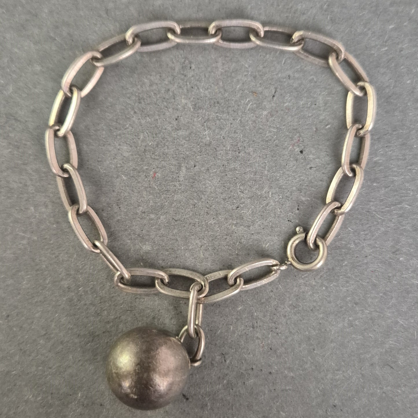Vintage Silberarmband mit Kugelanhänger – Handarbeit aus Italien