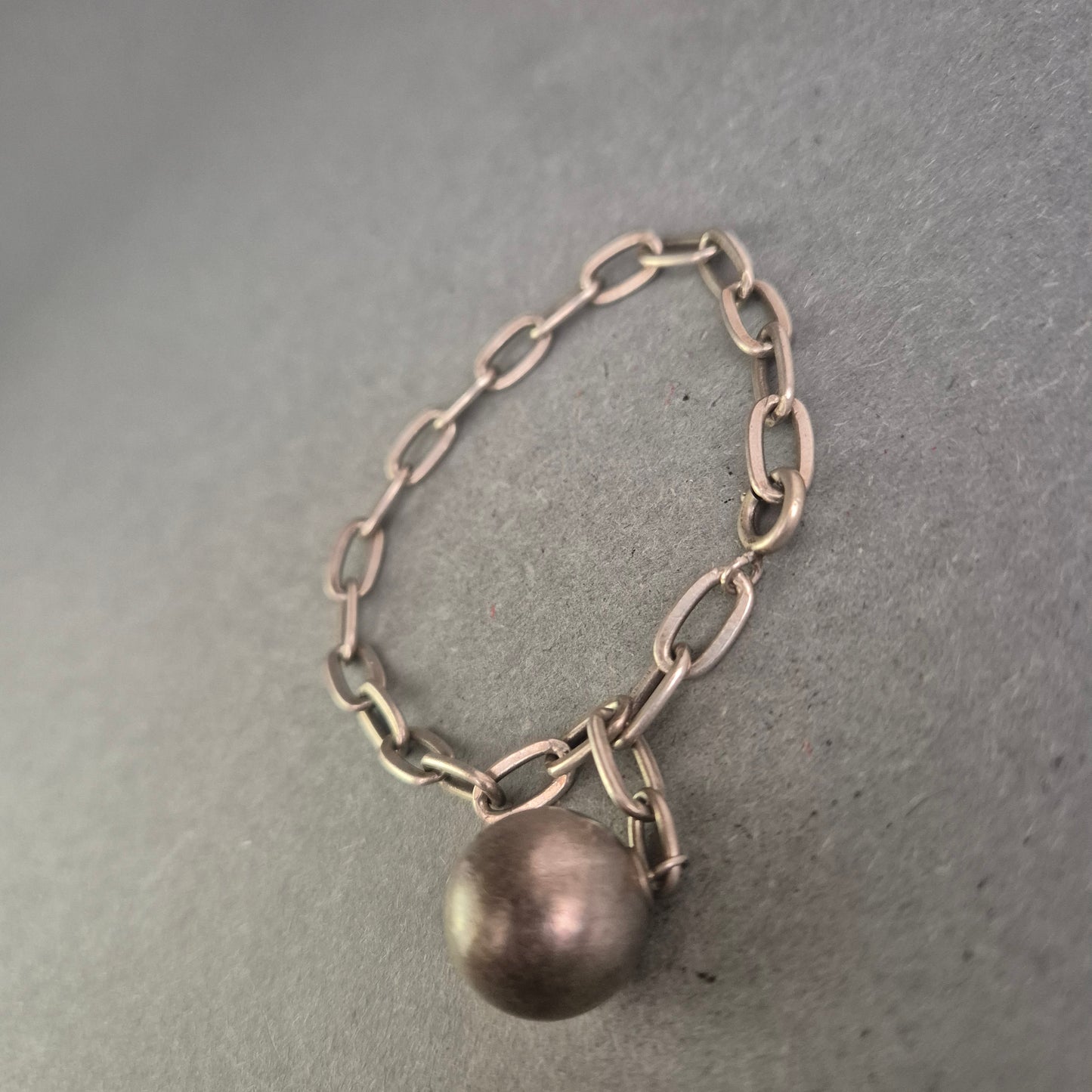 Vintage Silberarmband mit Kugelanhänger – Handarbeit aus Italien