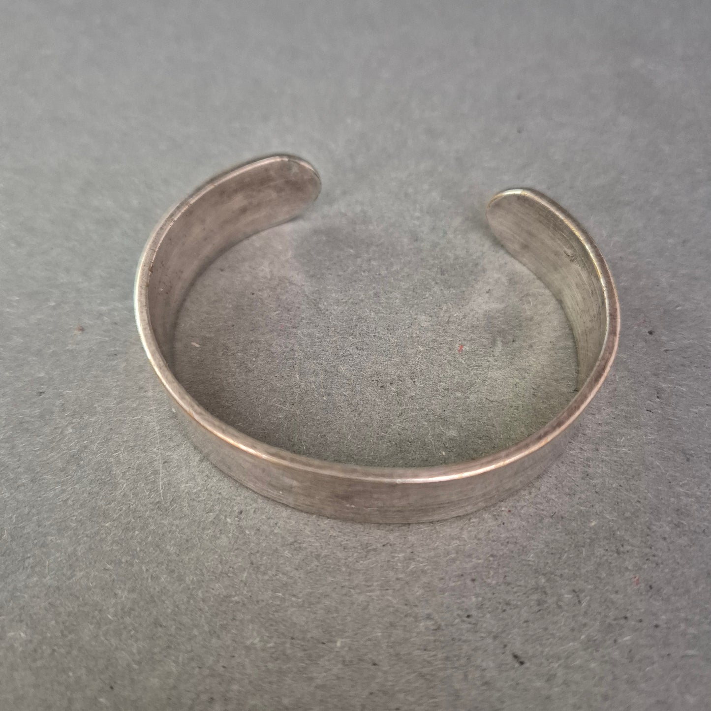 Schlichter Vintage Silber-Armreif – Zeitloser Look in Massiver Qualität