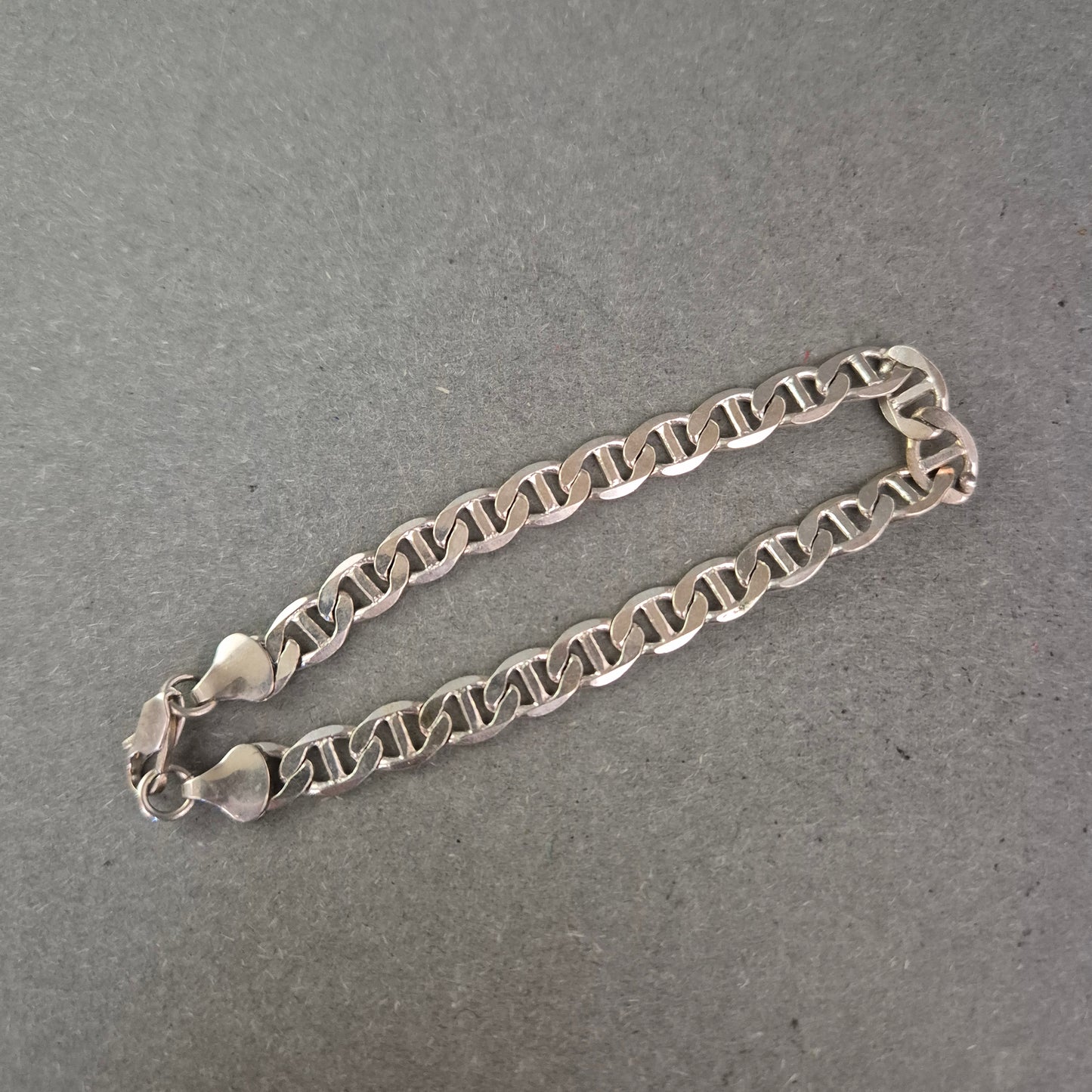 Massives Silberarmband für Herren – Klassisches Flachpanzer-Design