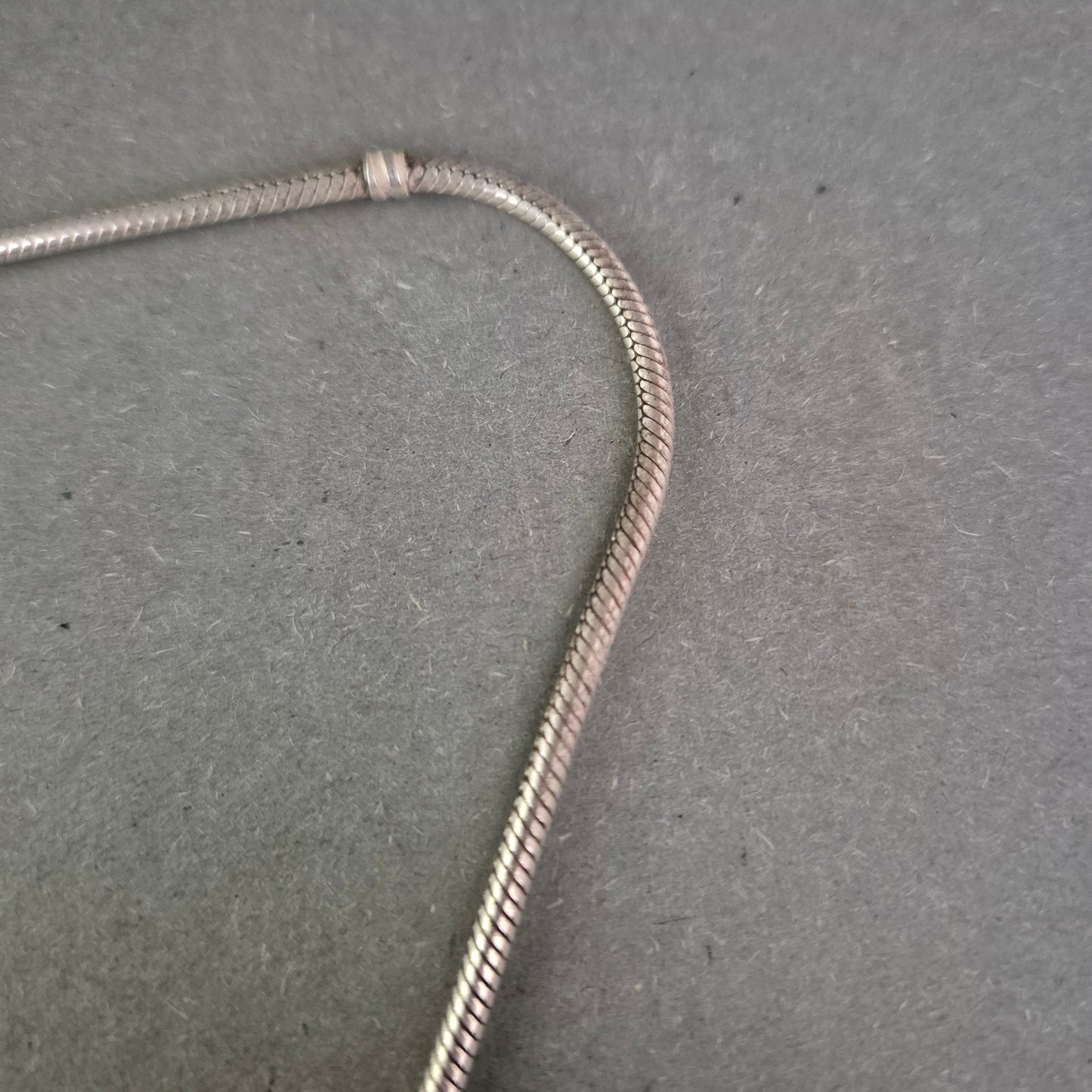 Pandora Silberarmband mit Charms – 61 g Statement-Schmuckstück