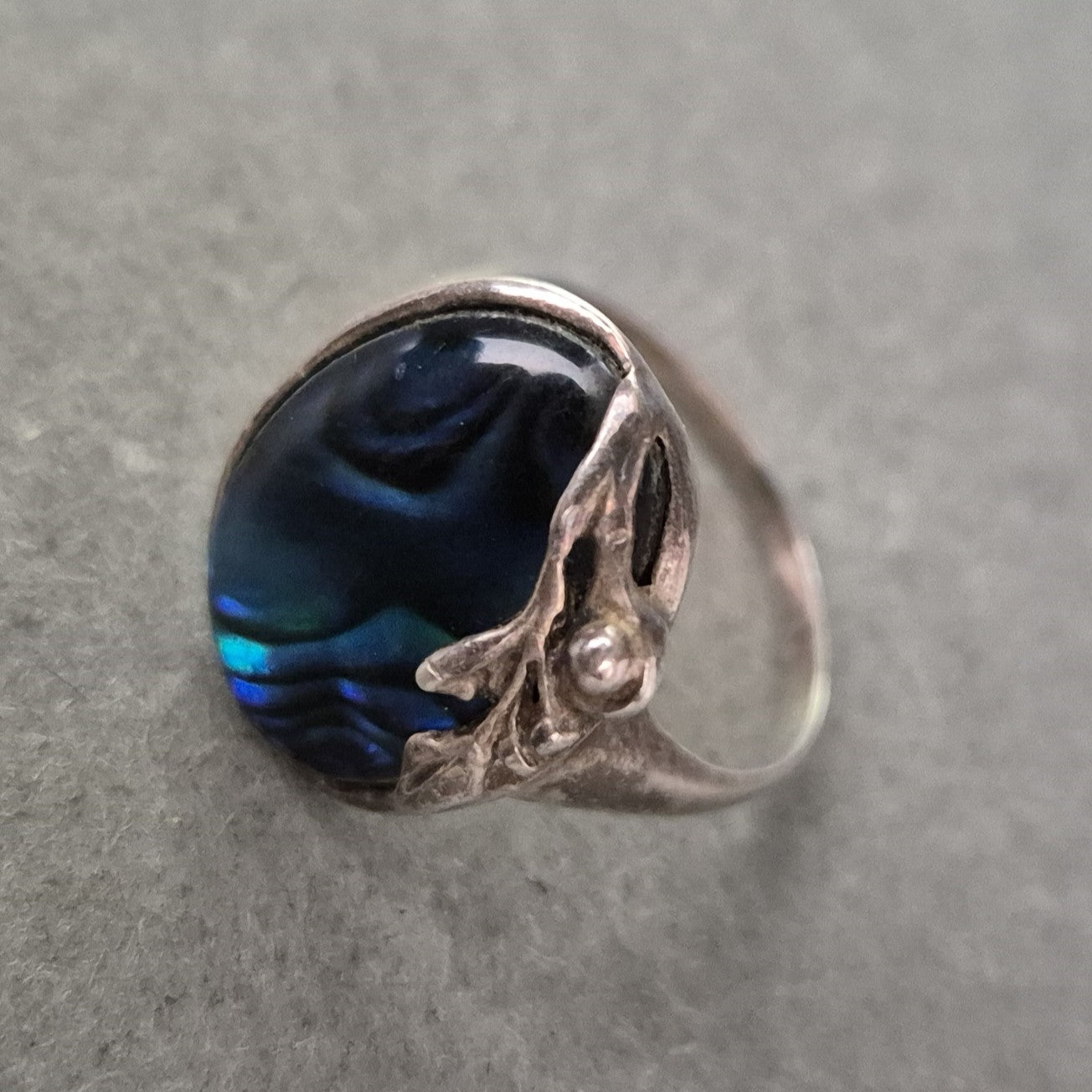 Silberring mit Abalone-Einlage – Natur trifft auf Kunsthandwerk