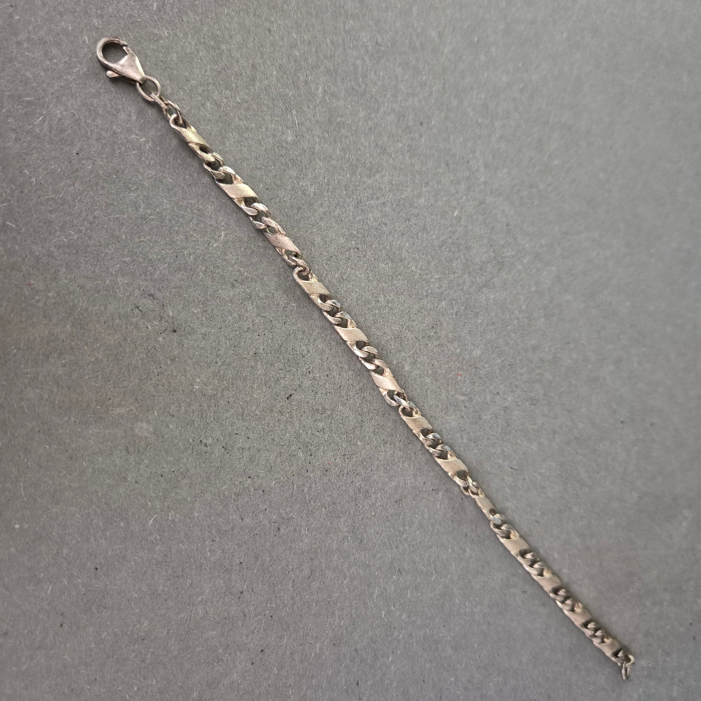 925er Silberarmband im Figaroglieder-Stil – Klassischer Herrenlook