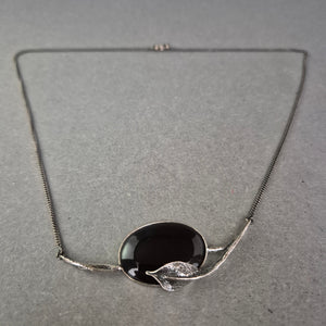 Vintage Silberkette mit Onyx & Blattform – Künstlerisches Design