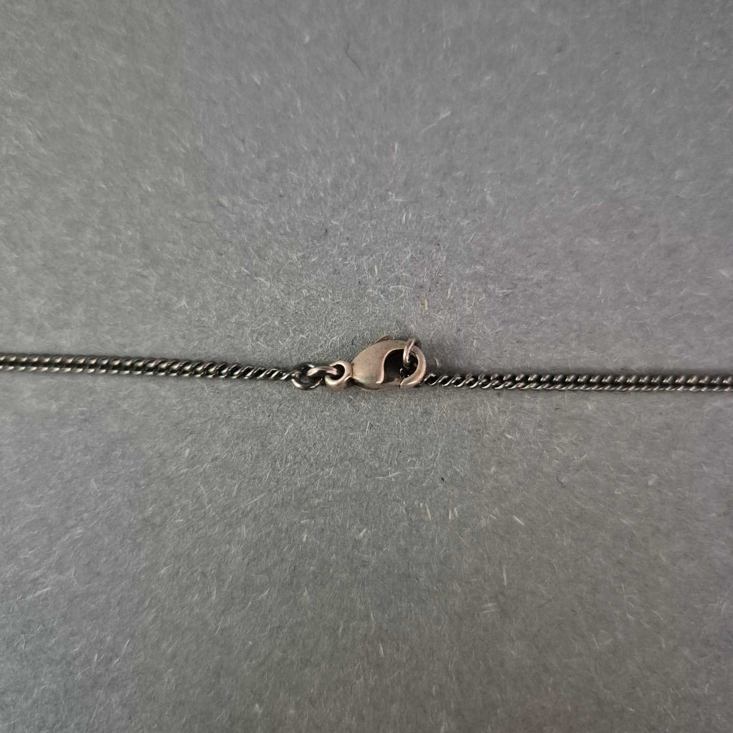 Vintage Silberkette mit Onyx & Blattform – Künstlerisches Design