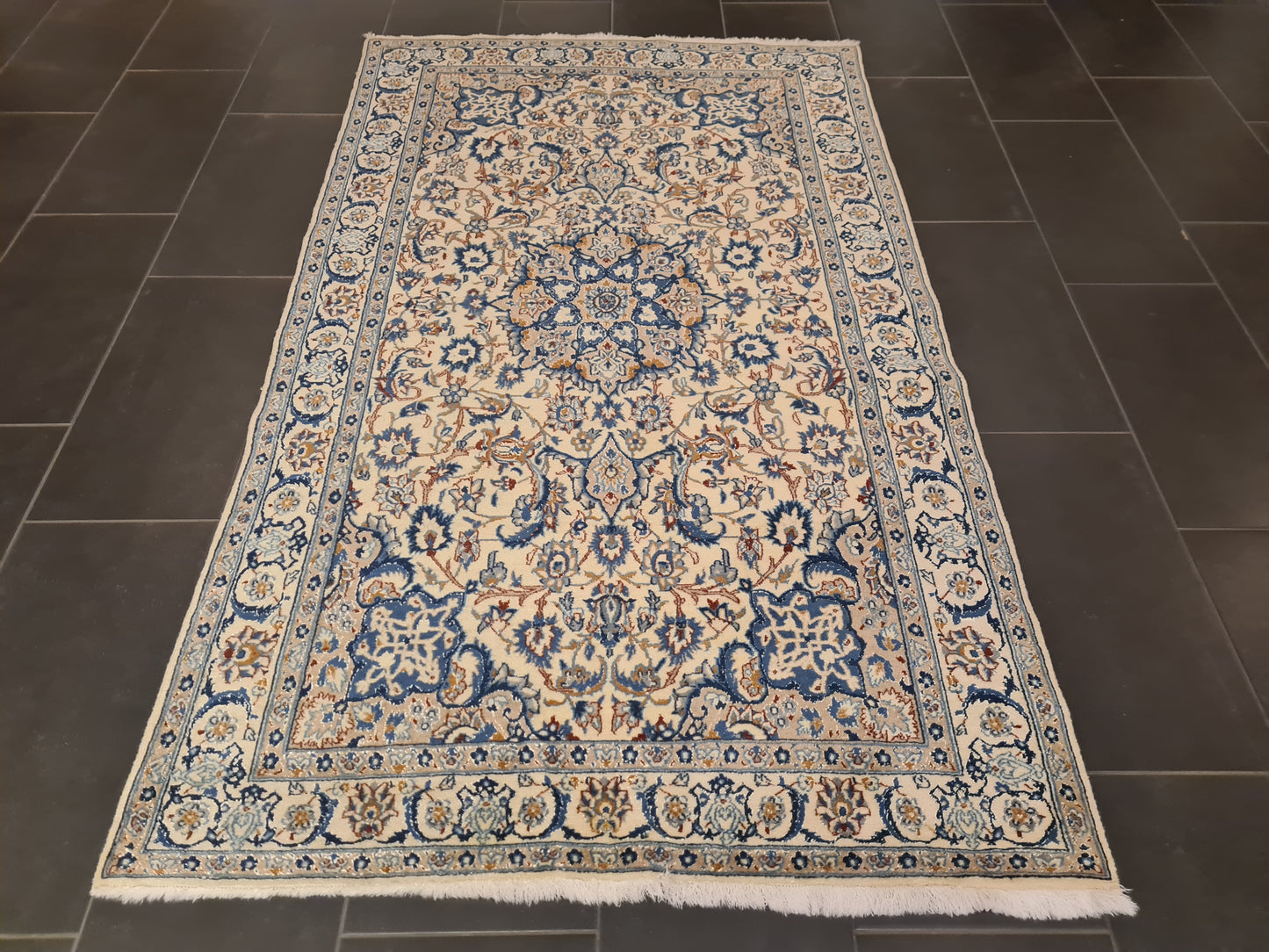 Perserteppich Orientteppich Handgeknüpfter Teppich Nain Seide 216x124cm