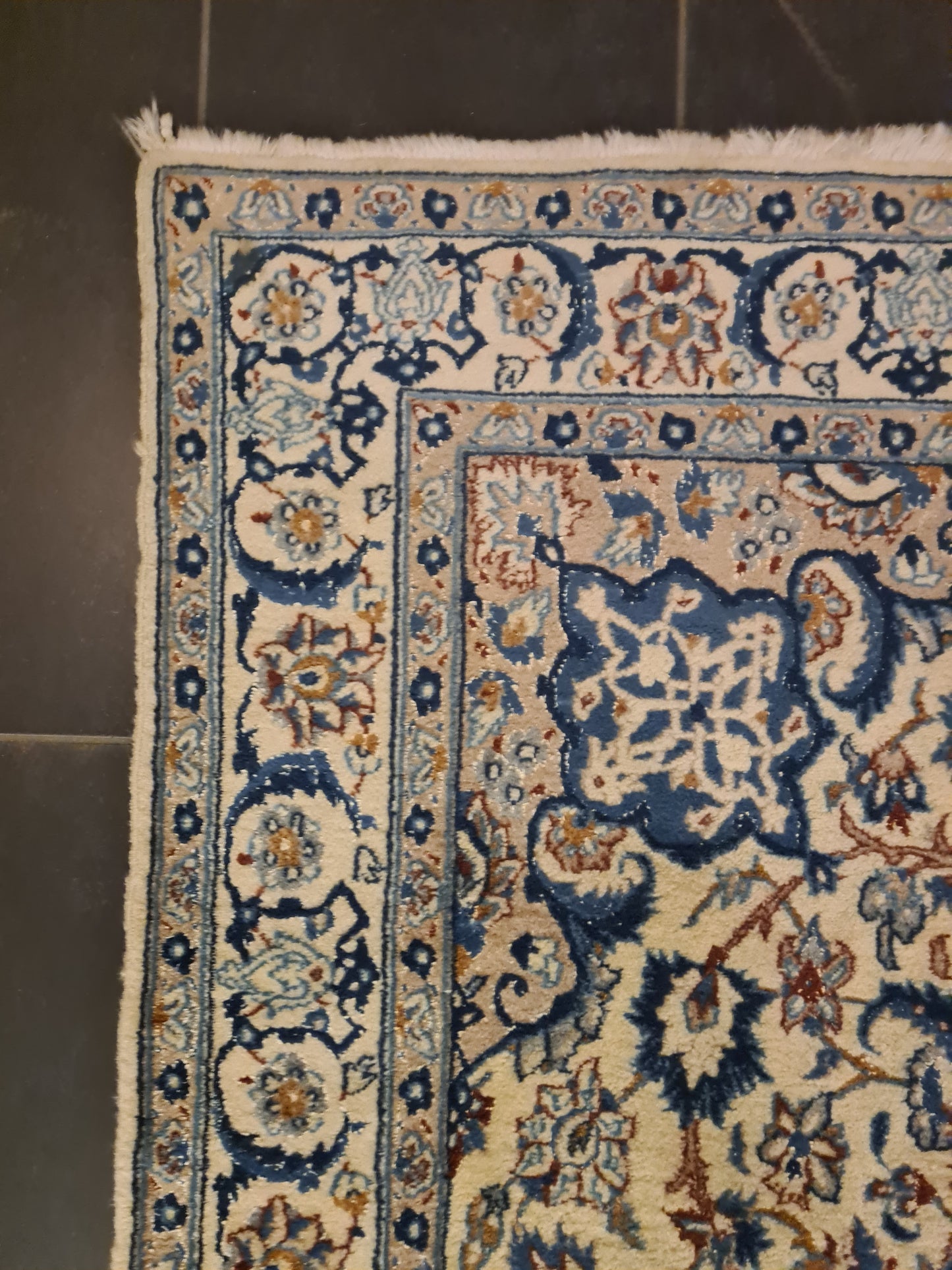 Perserteppich Orientteppich Handgeknüpfter Teppich Nain Seide 216x124cm