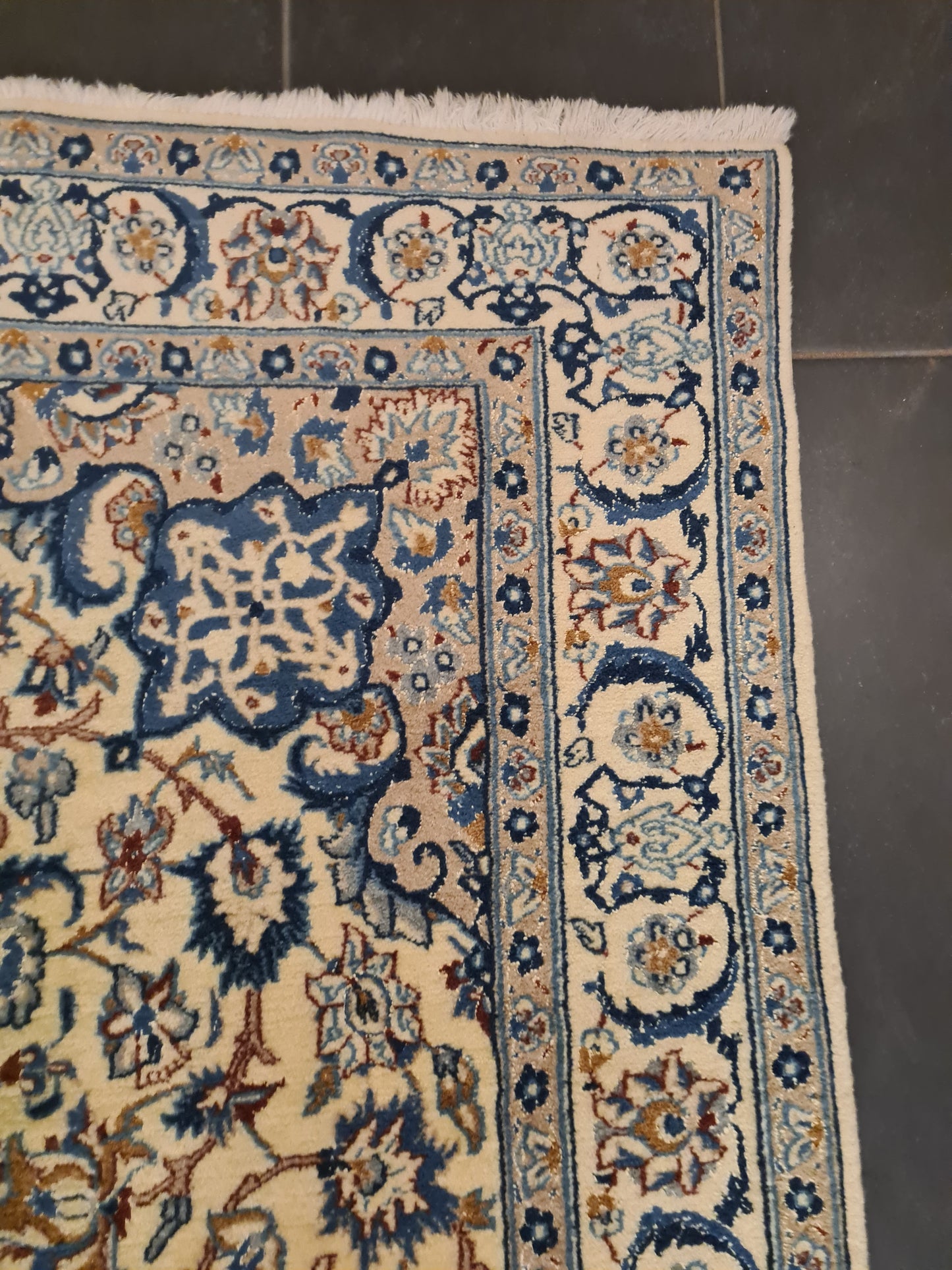 Perserteppich Orientteppich Handgeknüpfter Teppich Nain Seide 216x124cm