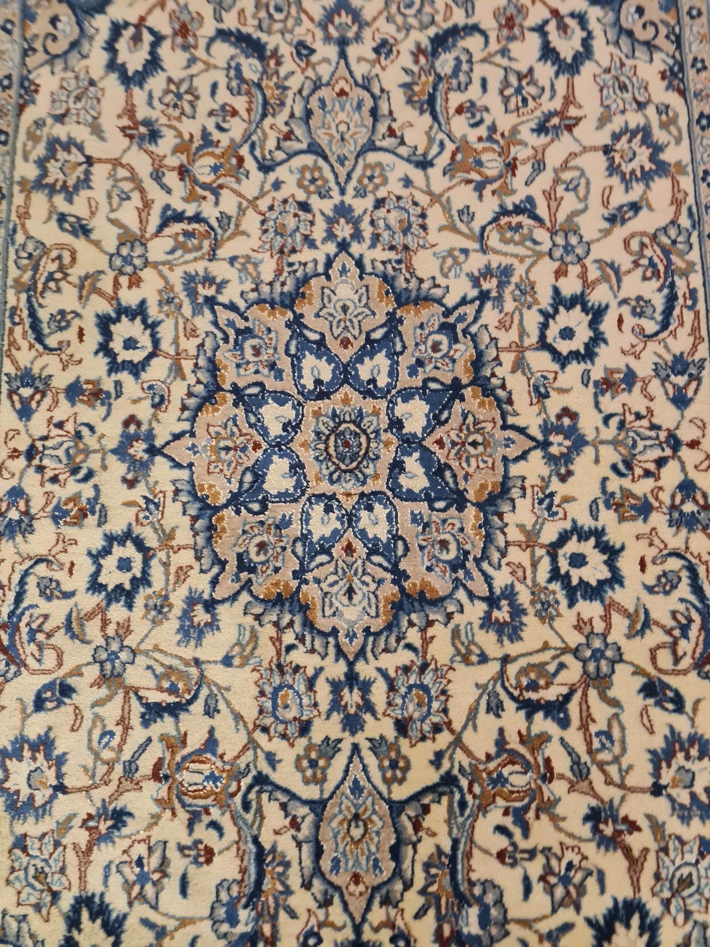 Perserteppich Orientteppich Handgeknüpfter Teppich Nain Seide 216x124cm