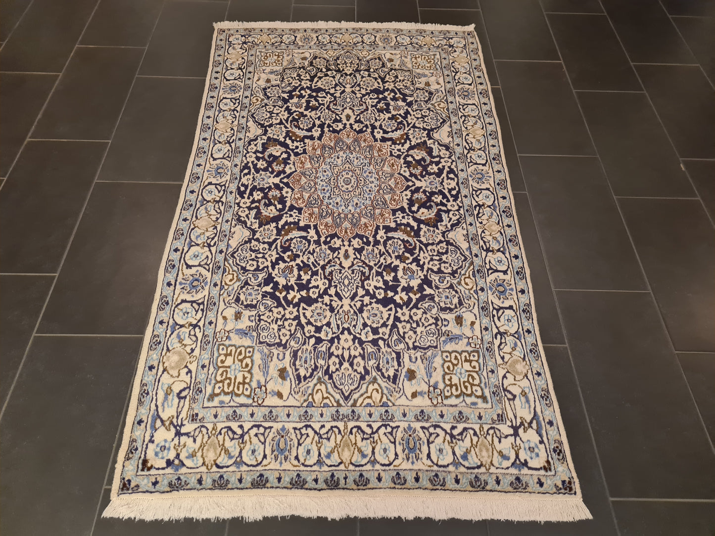 Perserteppich Orientteppich Handgeknüpfter Teppich Nain Seide 210x113cm