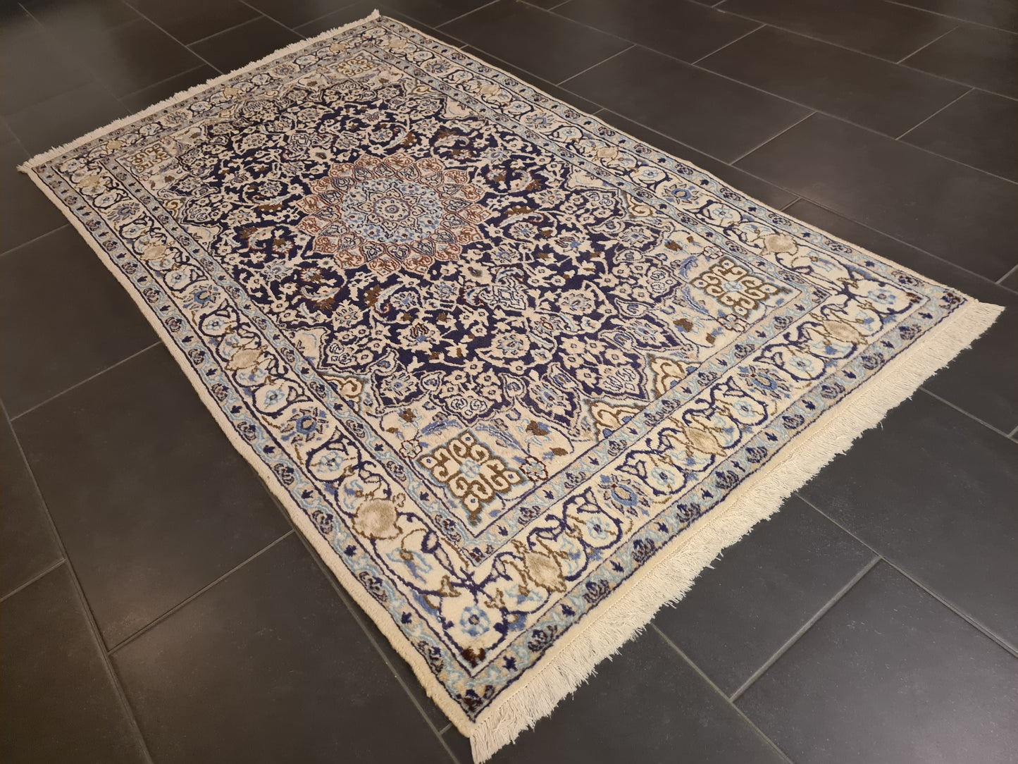 Perserteppich Orientteppich Handgeknüpfter Teppich Nain Seide 210x113cm