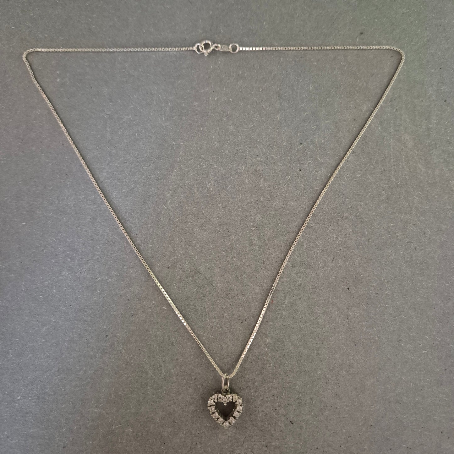 925er Silberkette mit Herzanhänger – Funkelnde Eleganz für jeden Anlass