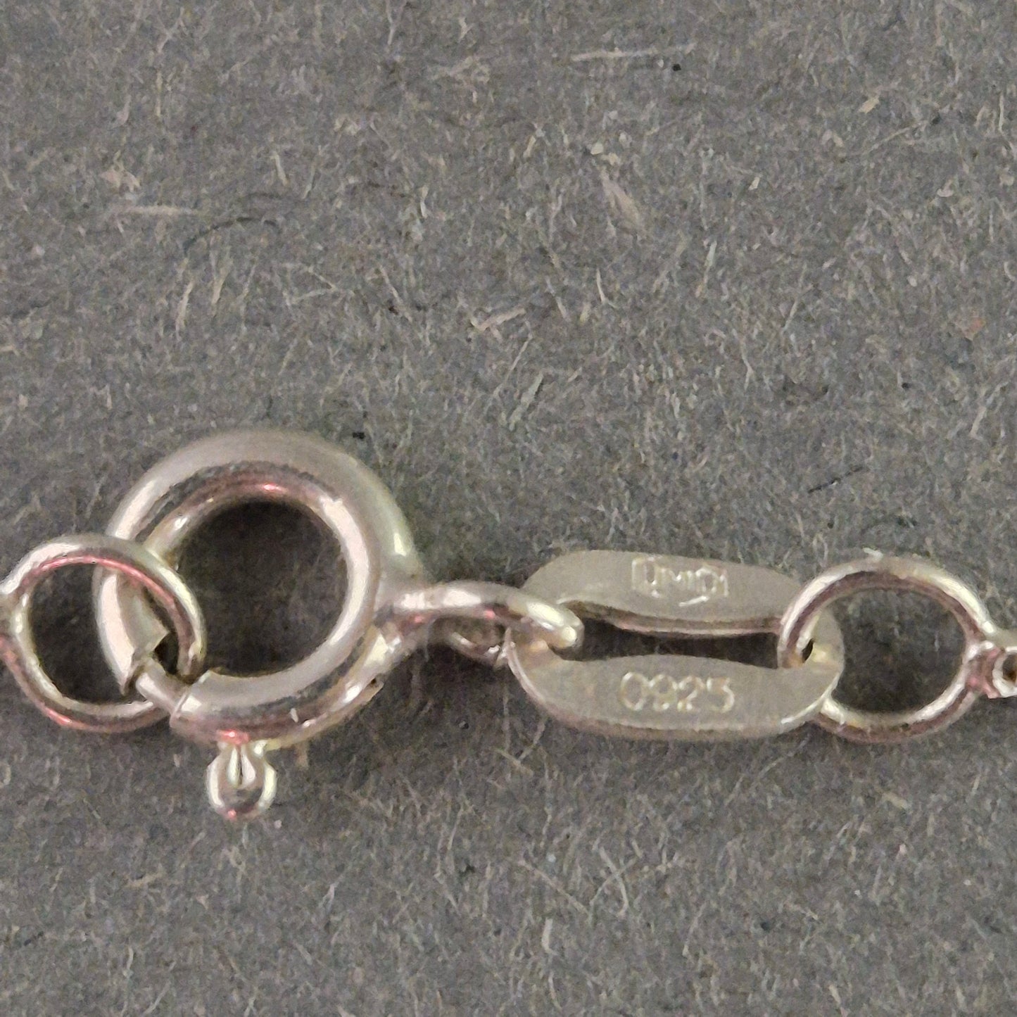 925er Silberkette mit Herzanhänger – Funkelnde Eleganz für jeden Anlass