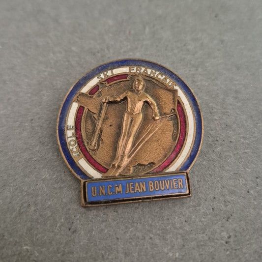 Vintage Skischule-Pin „U.N.C.M Jean Bouvier“ – Sammlerstück aus Frankreich
