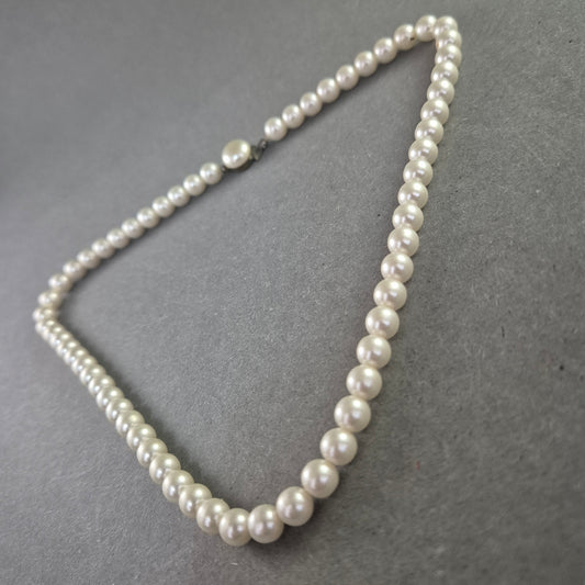 Klassische Perlenkette mit Magnetverschluss – Eleganz in Reinweiß