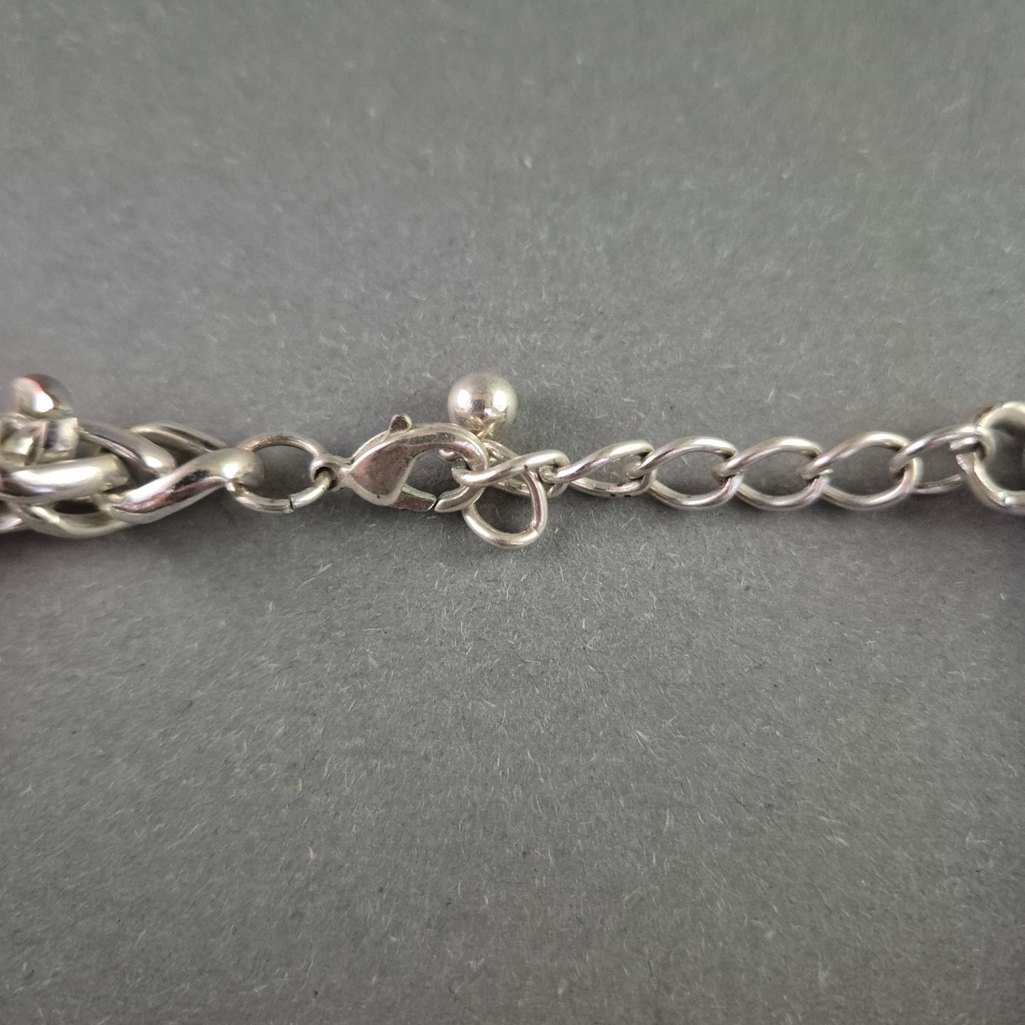 Silberfarbene Herrenpanzerkette – Breites Gliederdesign mit Karabinerverschluss