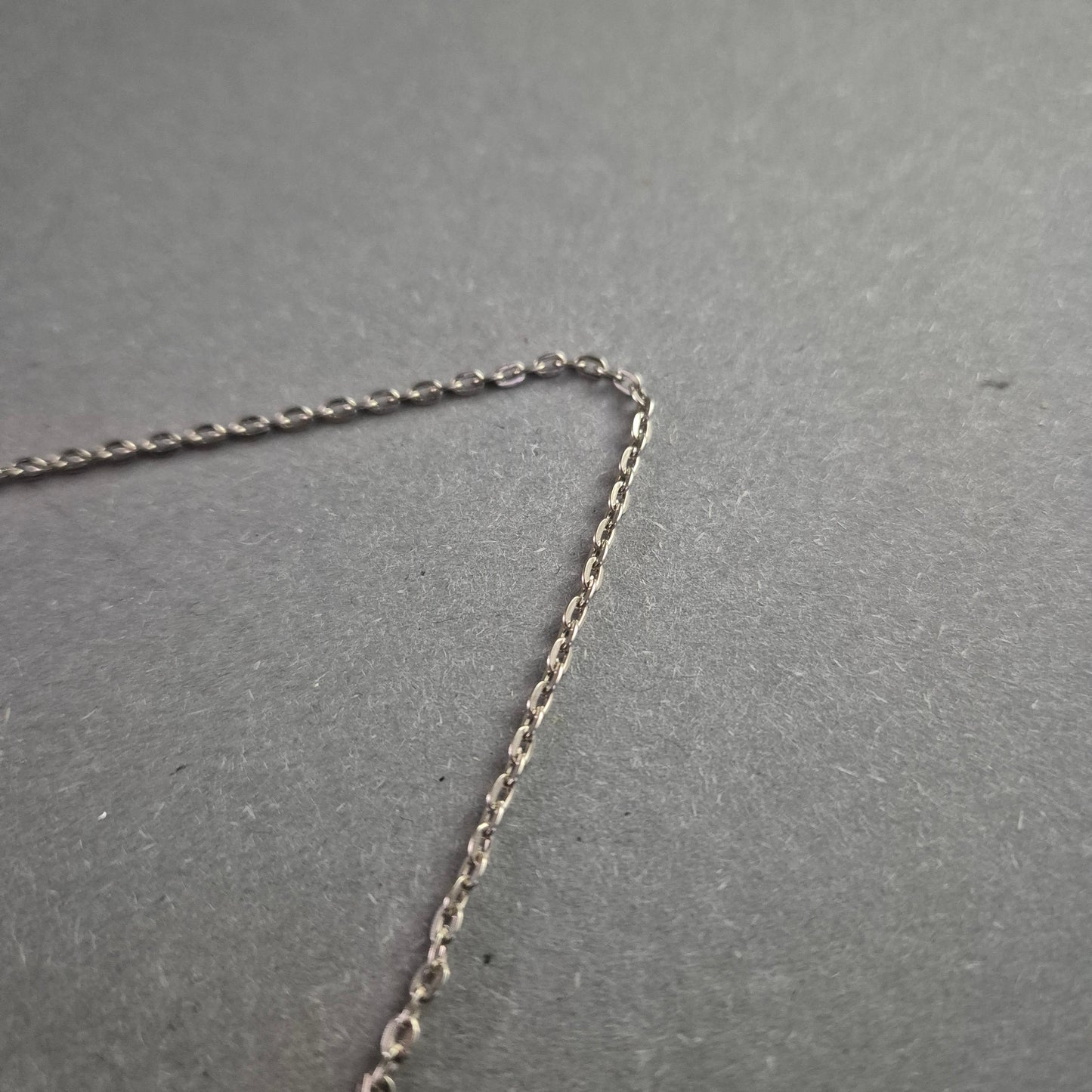 Silberne Kette mit Anhänger Kreuz-Anker-Herz – Glaube Liebe Hoffnung