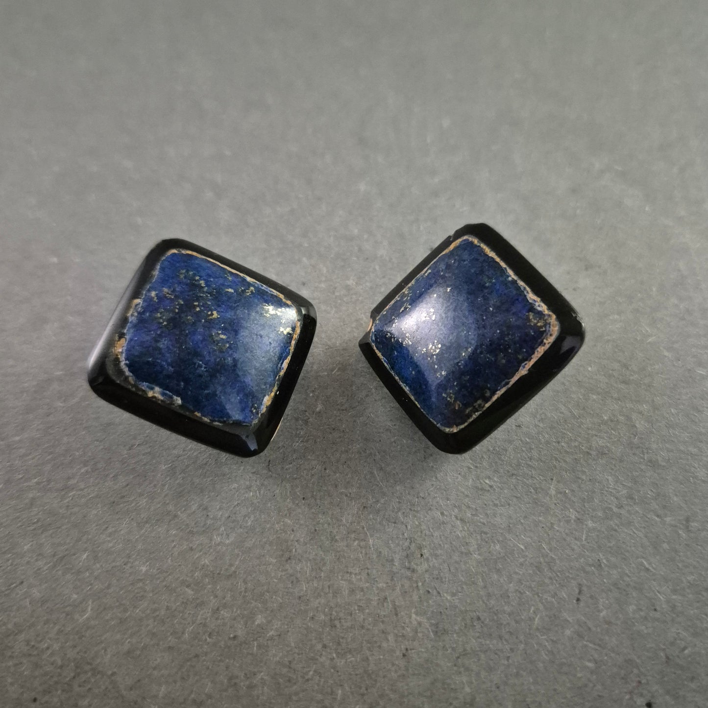 Vintage Clip-Ohrringe mit Lapislazuli-Look – Dunkelblau & Schwarz