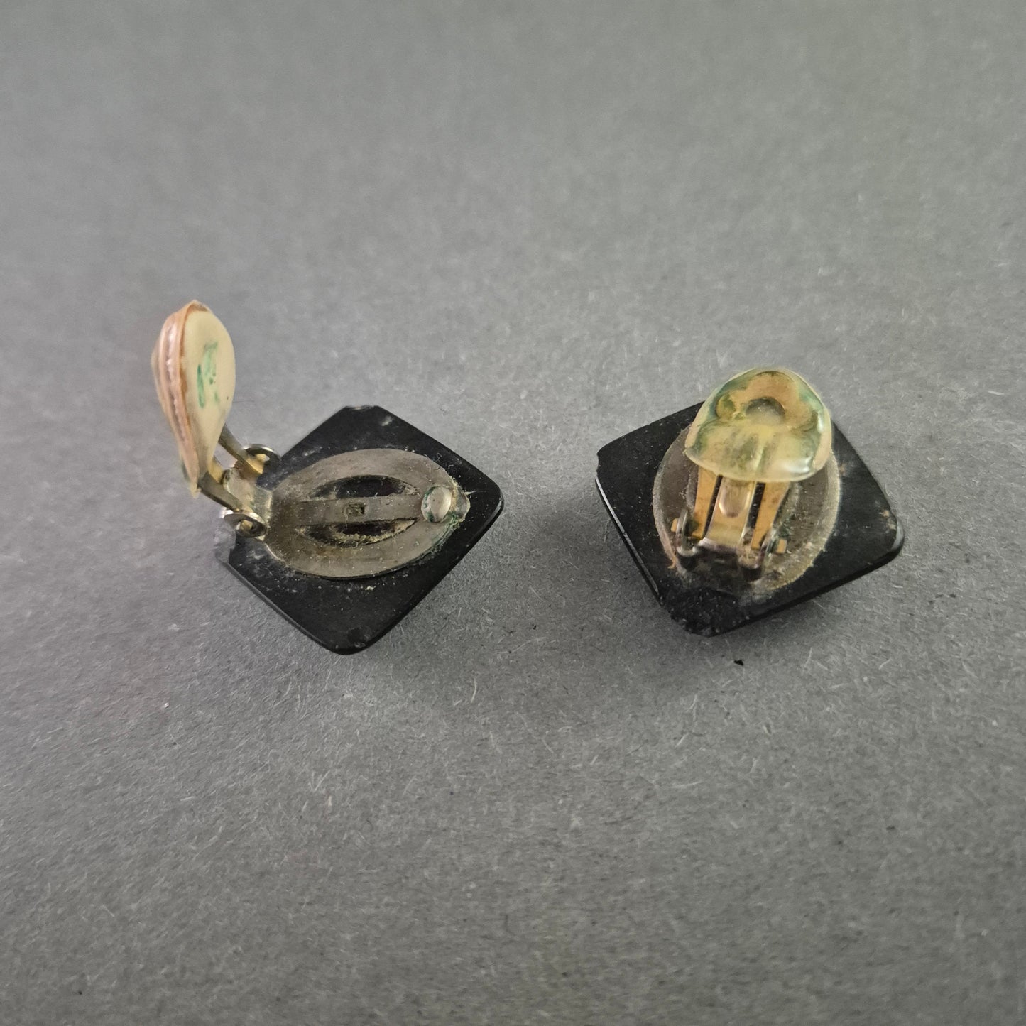 Vintage Clip-Ohrringe mit Lapislazuli-Look – Dunkelblau & Schwarz