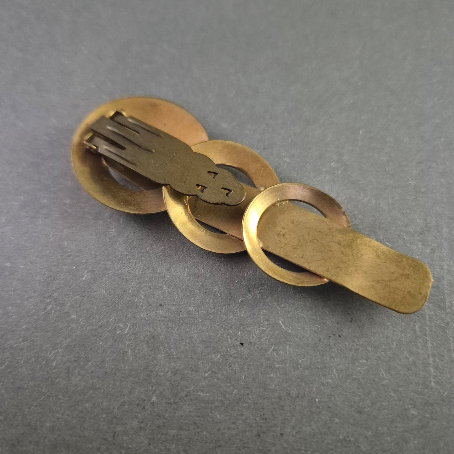 Vintage Brosche im Art-Deco-Stil – Geometrisches Design in Goldoptik